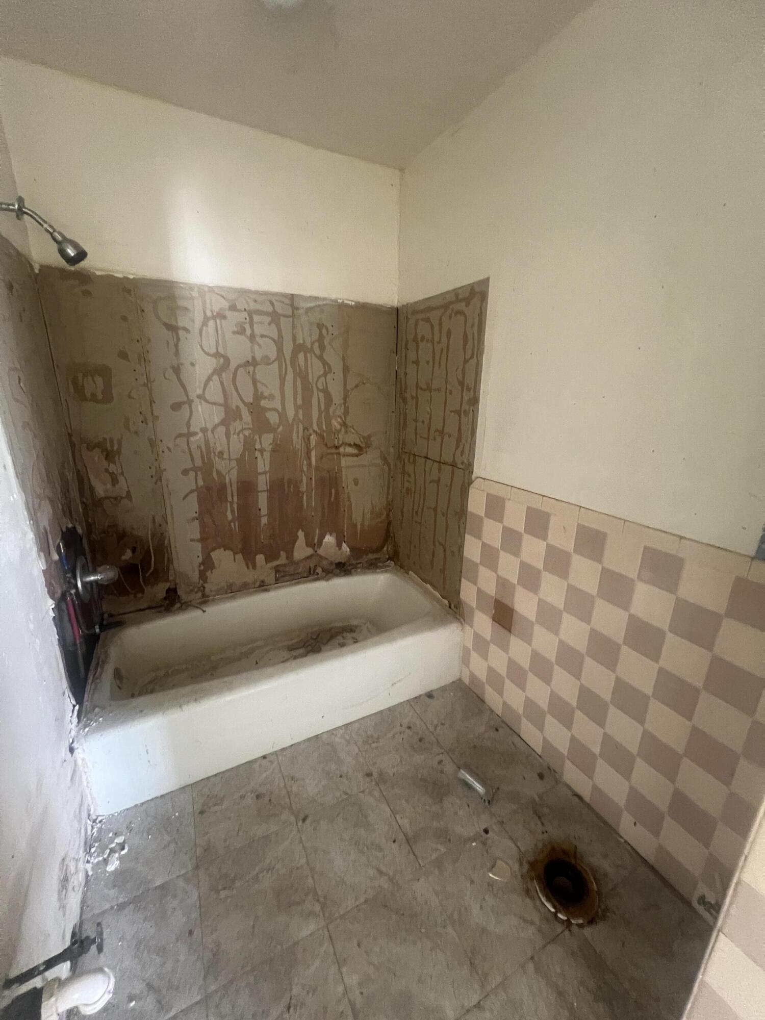 310 Park Avenue Property Photo 12