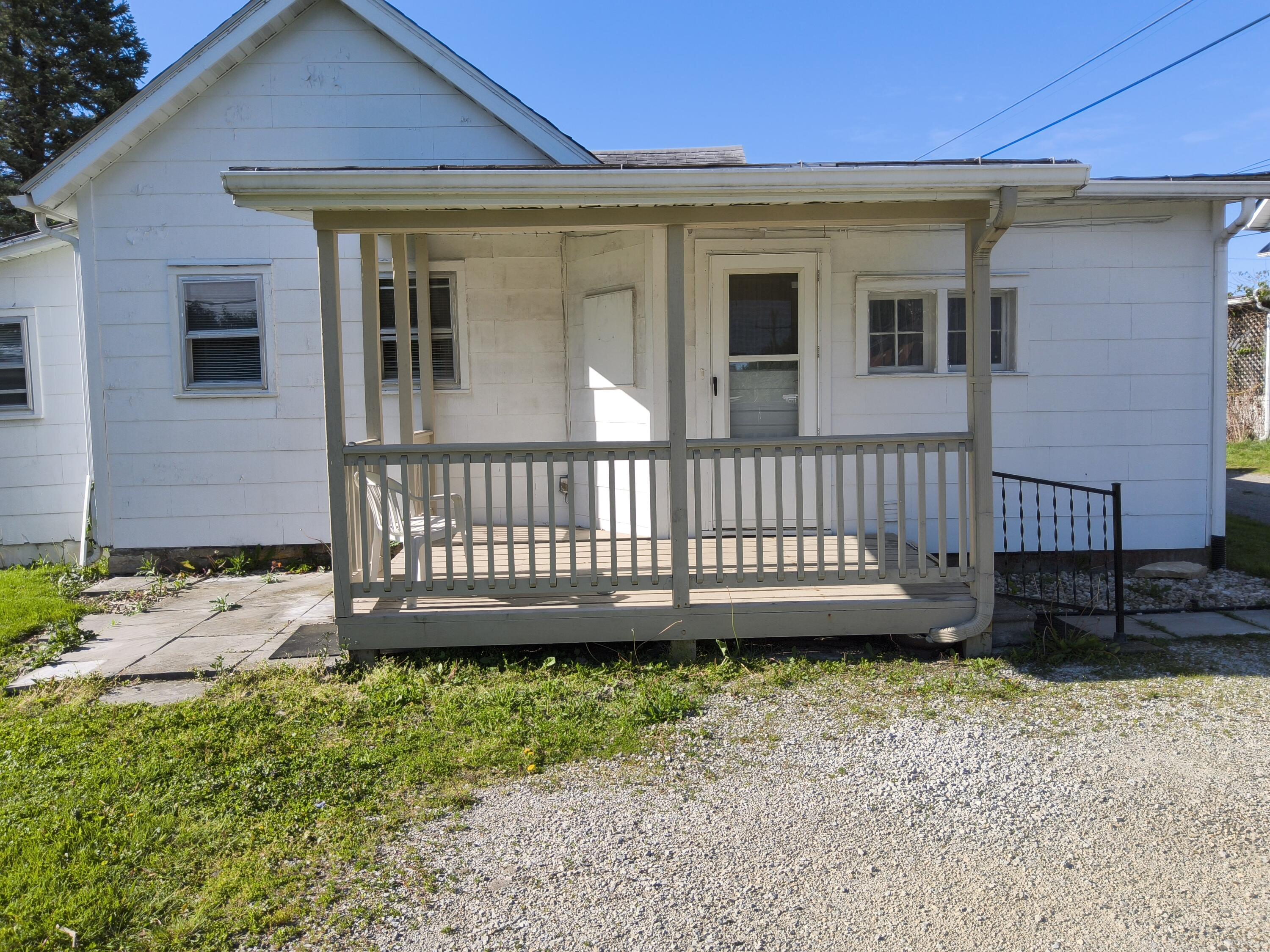 157 E Second Street Property Photo 9