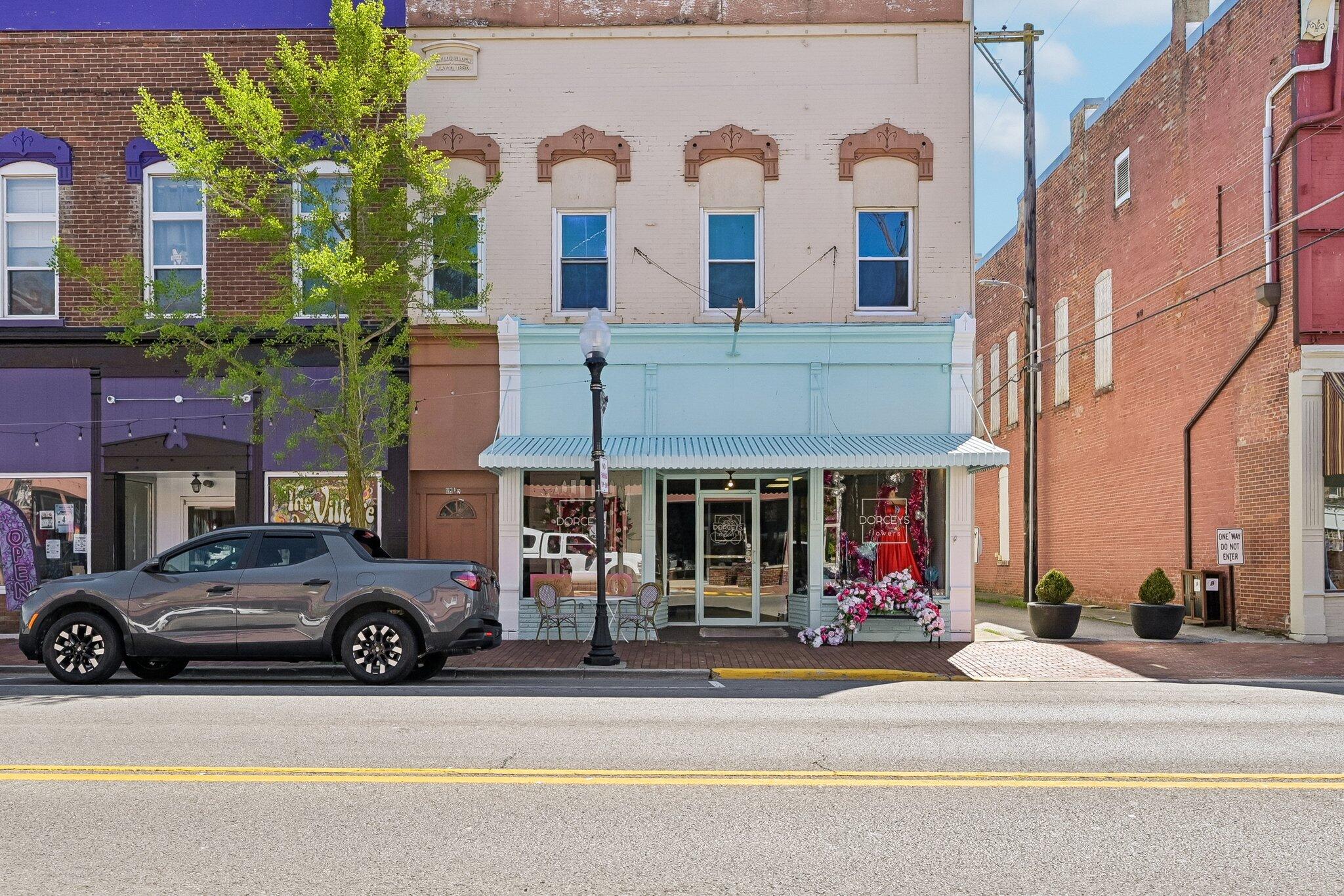119 N Detroit Street Property Photo 1