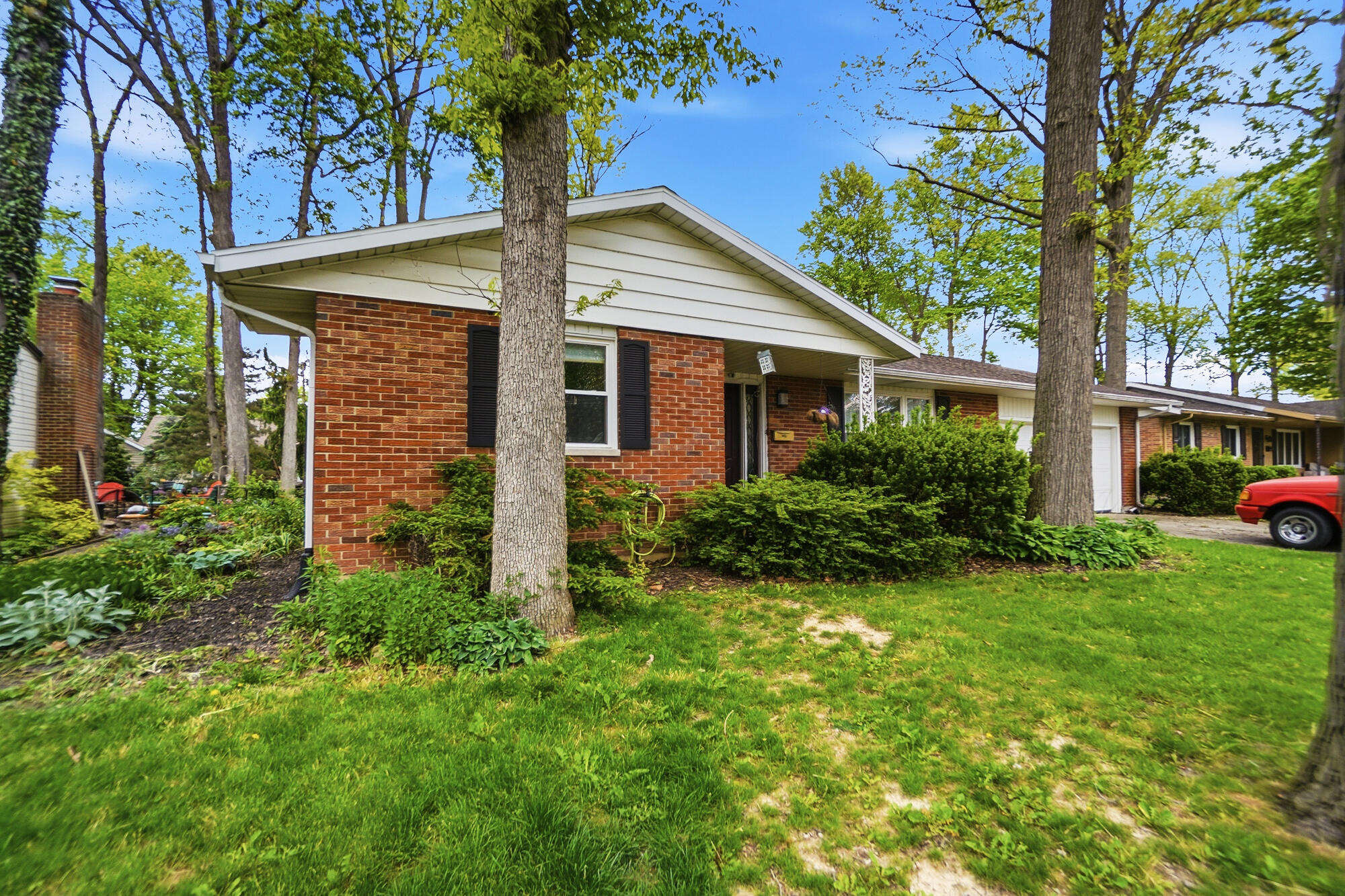 115 Barnsbury Drive Property Photo 2