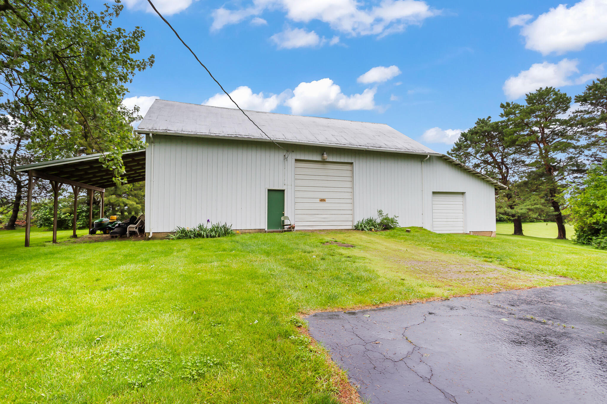8911 State Route 161 Property Photo 46