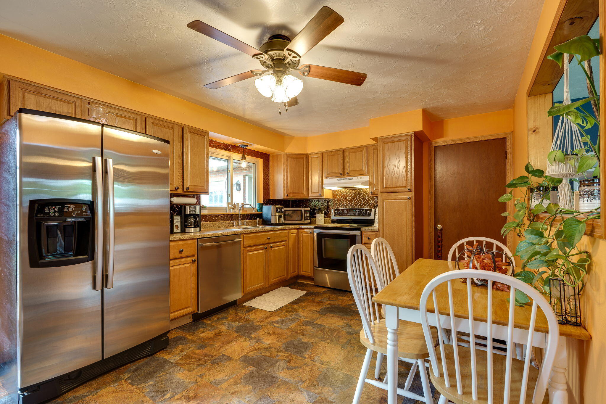 120 Windmere Drive Property Photo 12