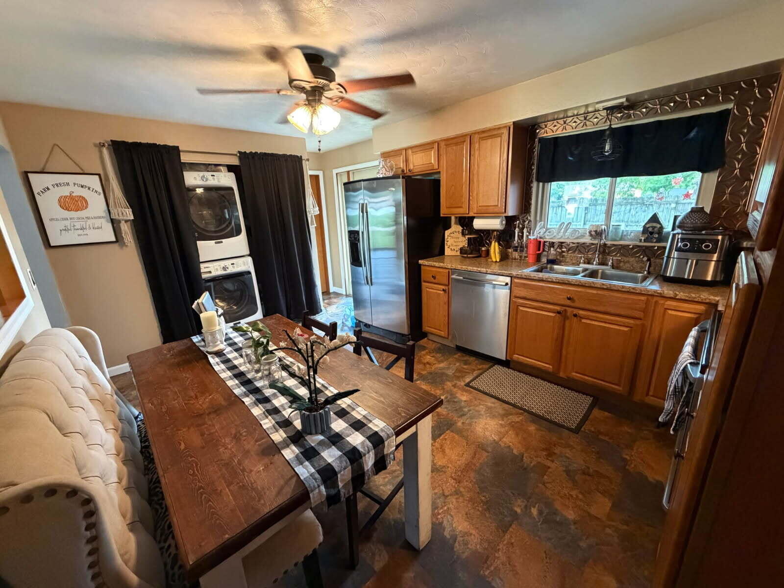 120 Windmere Drive Property Photo 12