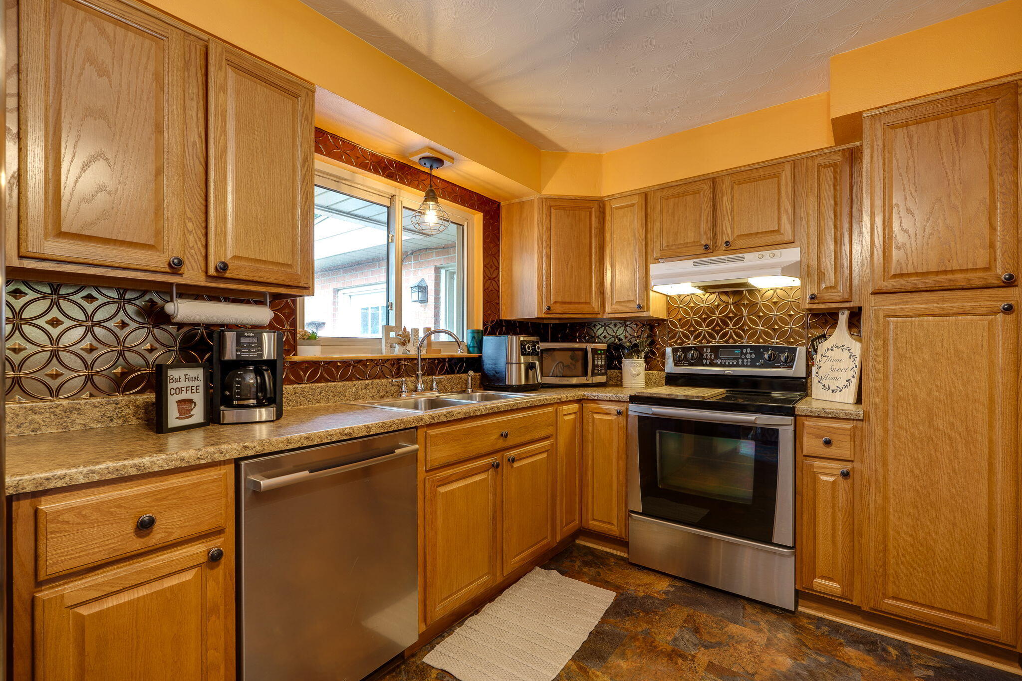 120 Windmere Drive Property Photo 16