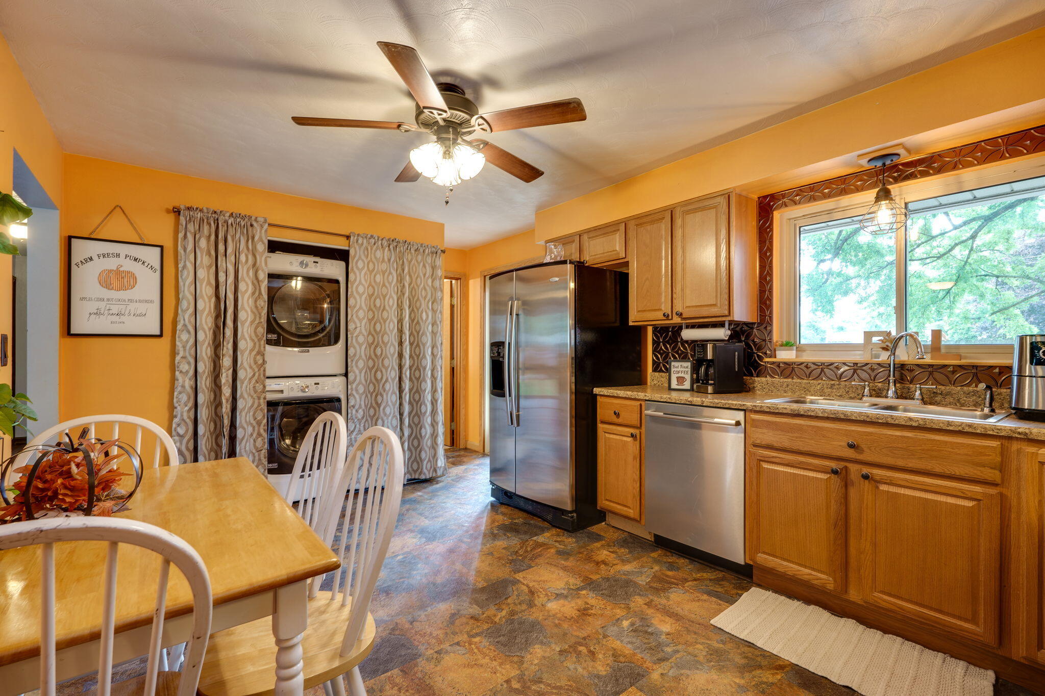 120 Windmere Drive Property Photo 17