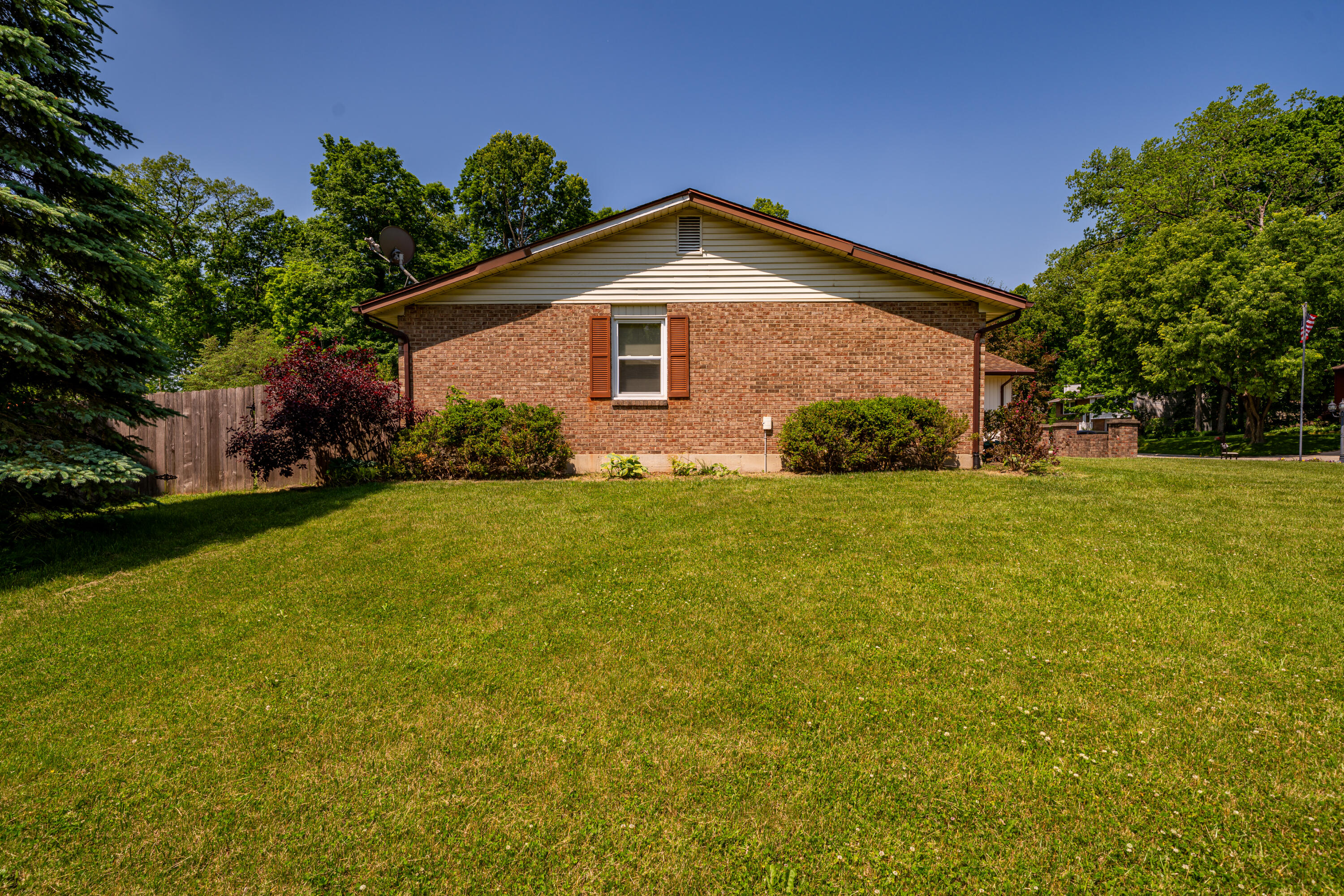 4200 Linchmere Drive Property Photo 44