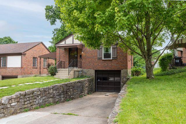 340 E Melford Avenue Property Photo 2