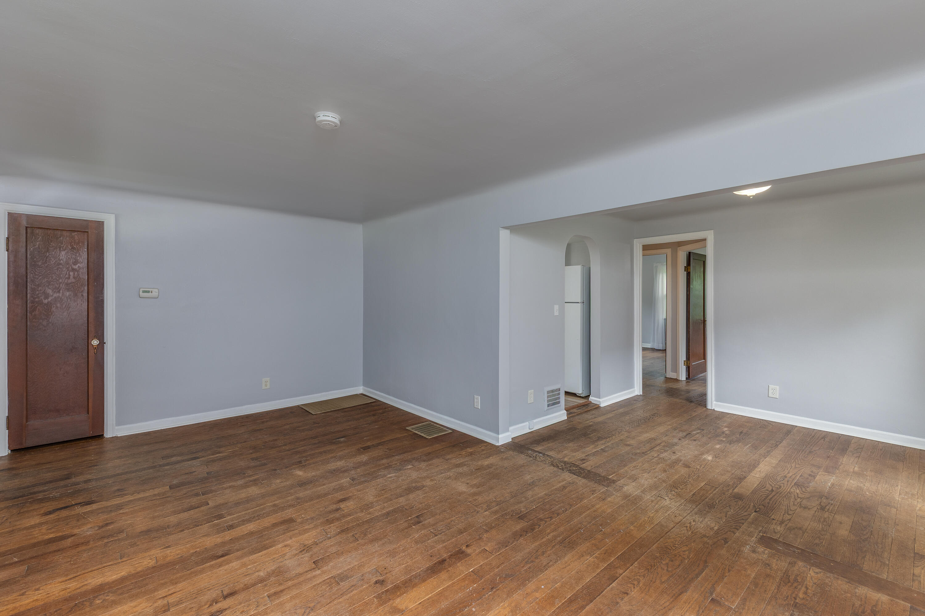 340 E Melford Avenue Property Photo 9