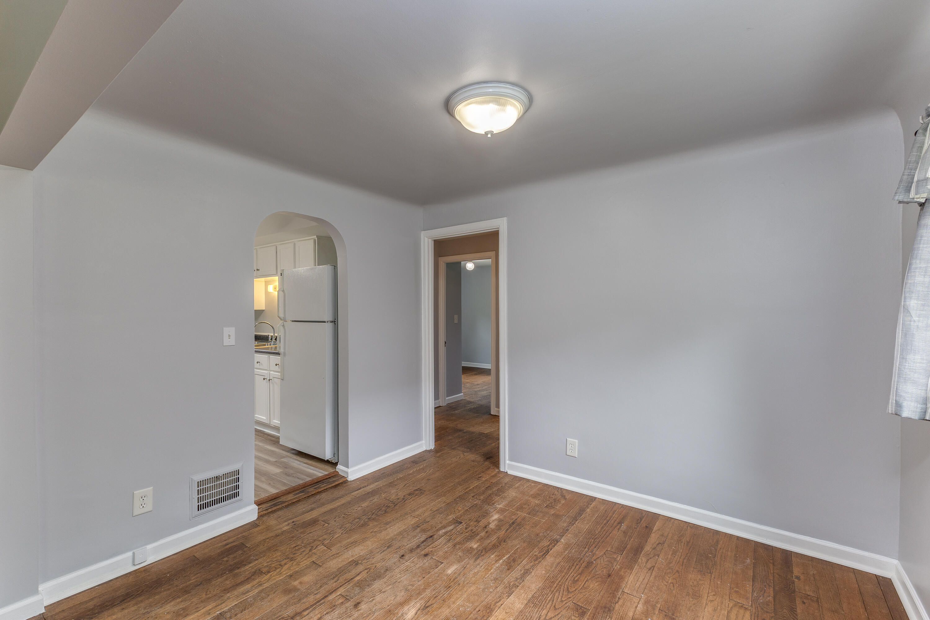 340 E Melford Avenue Property Photo 10