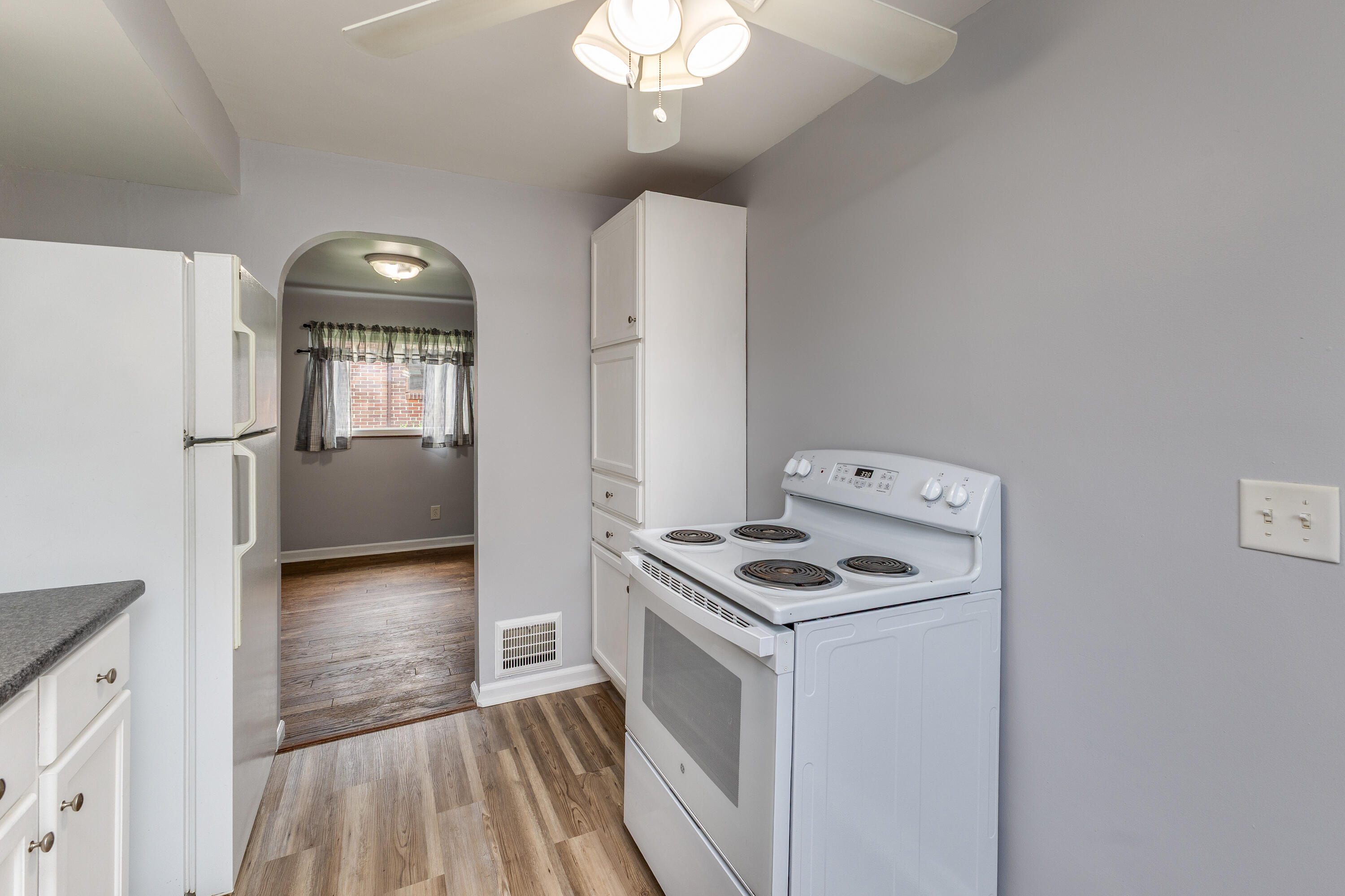 340 E Melford Avenue Property Photo 14
