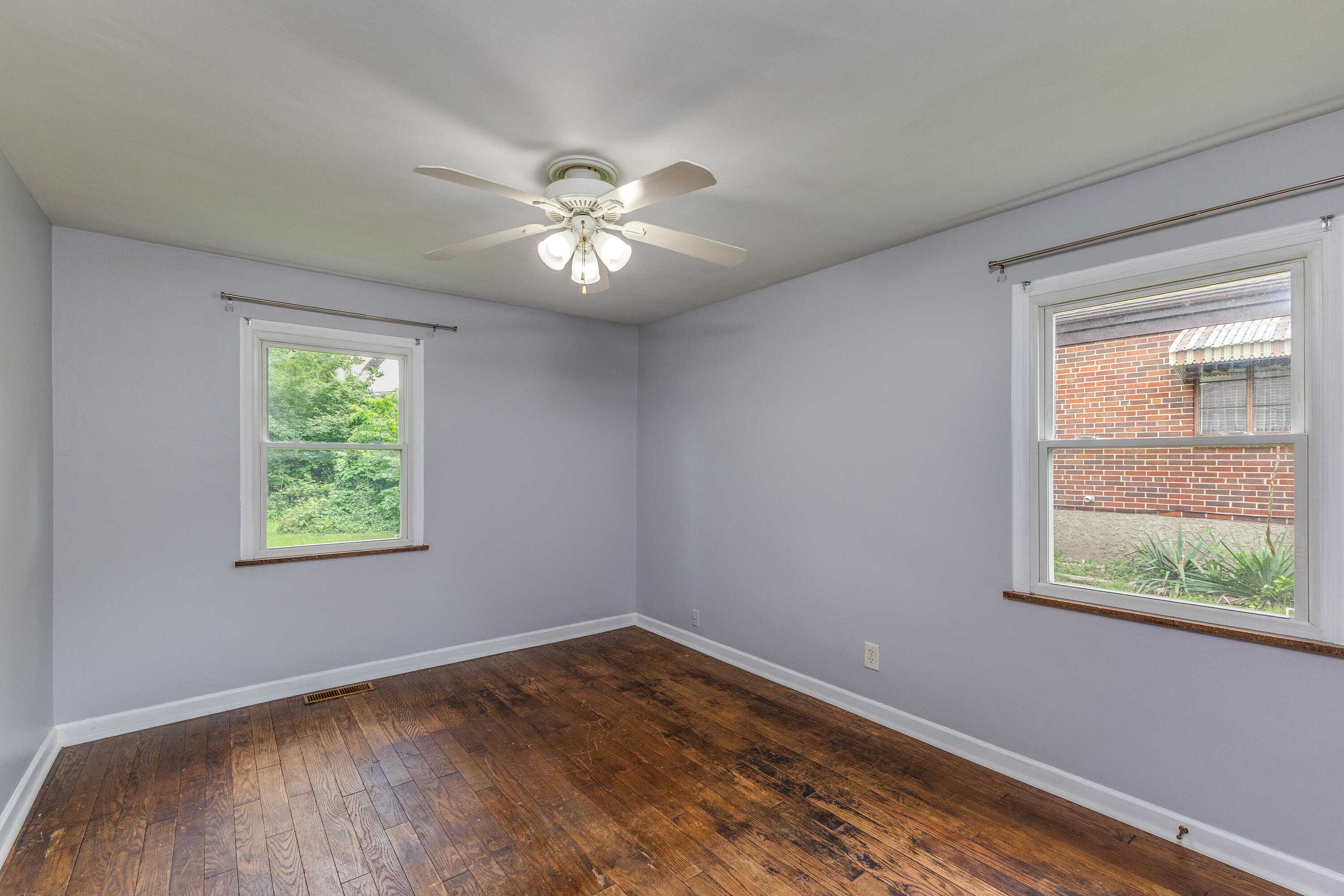 340 E Melford Avenue Property Photo 15