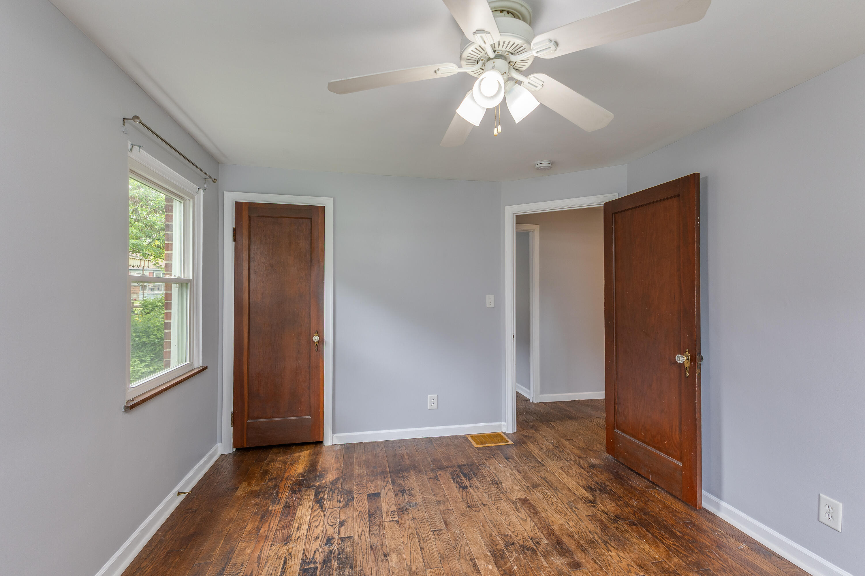 340 E Melford Avenue Property Photo 16