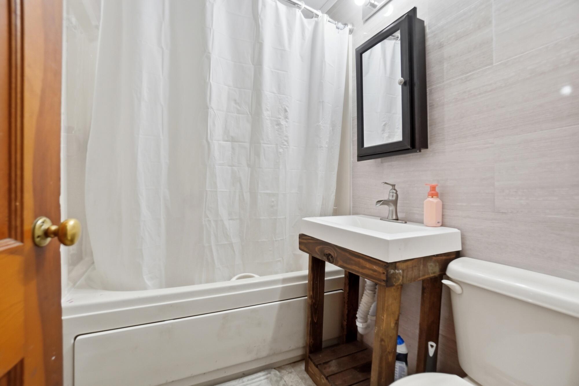 706 Radcliffe Street Property Photo 22