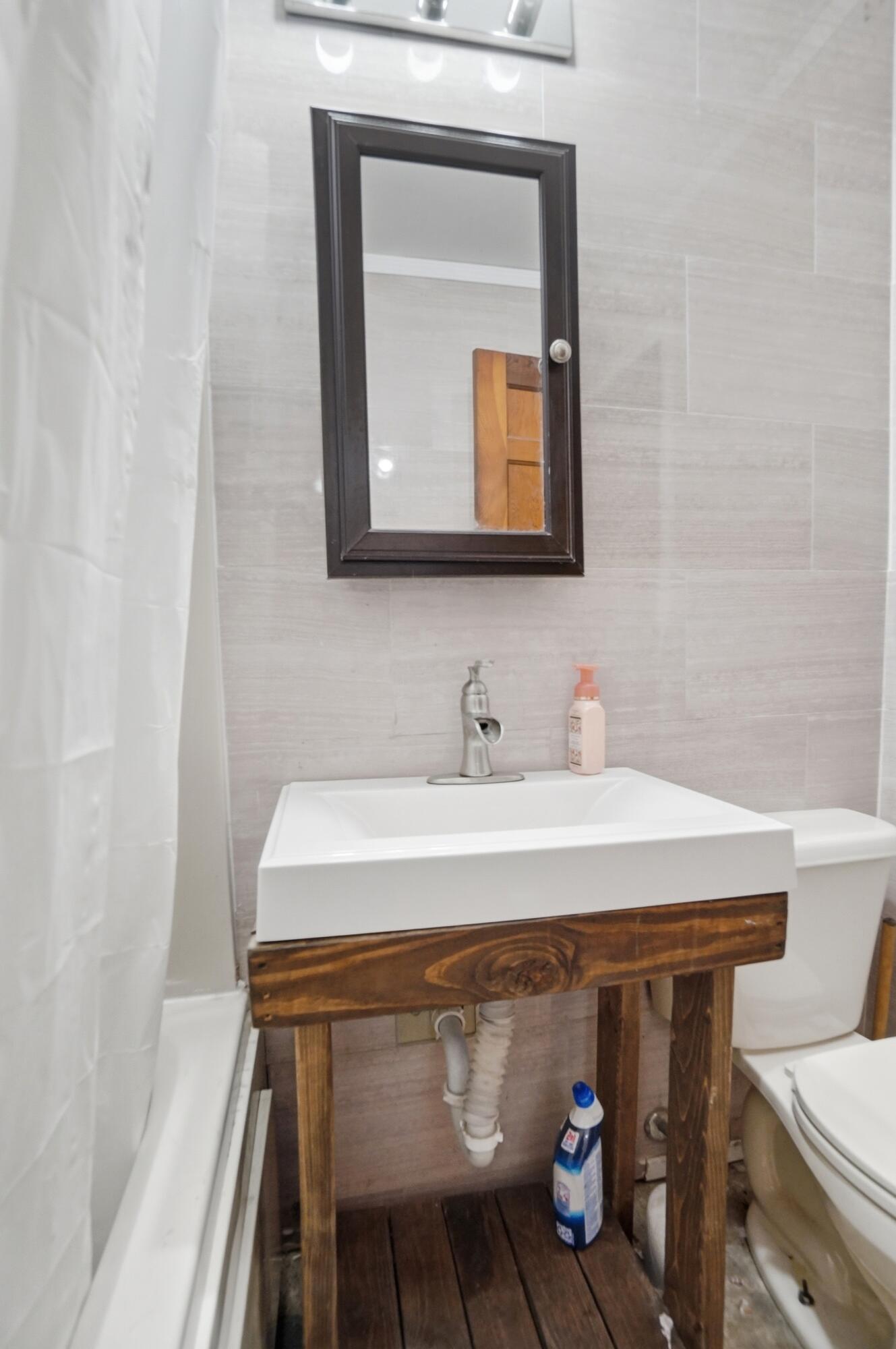 706 Radcliffe Street Property Photo 24