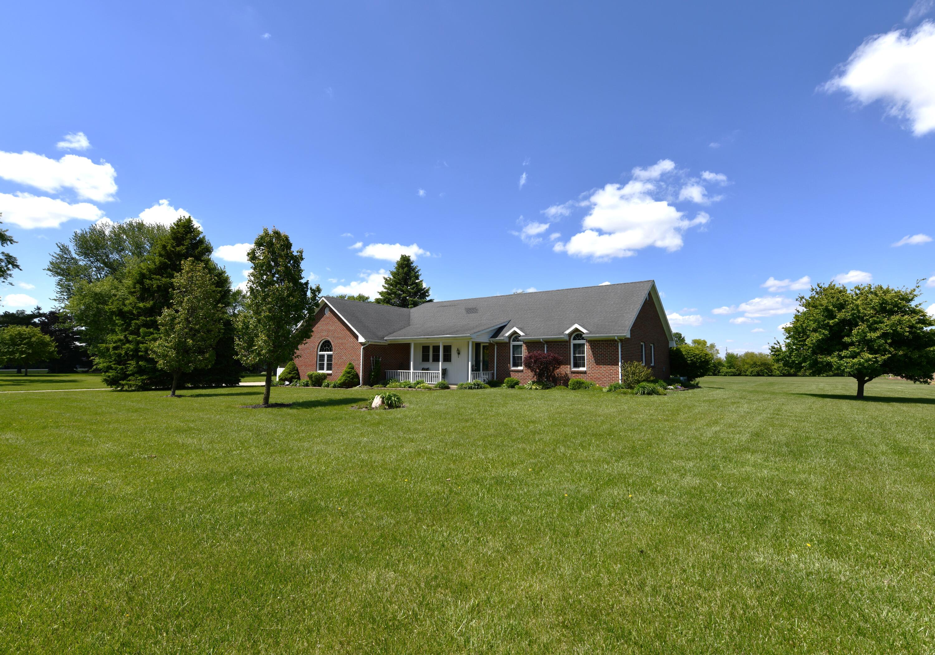 7071 W State Route 41 Property Photo 1