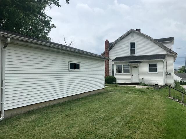 200 E Silver Street Property Photo 5