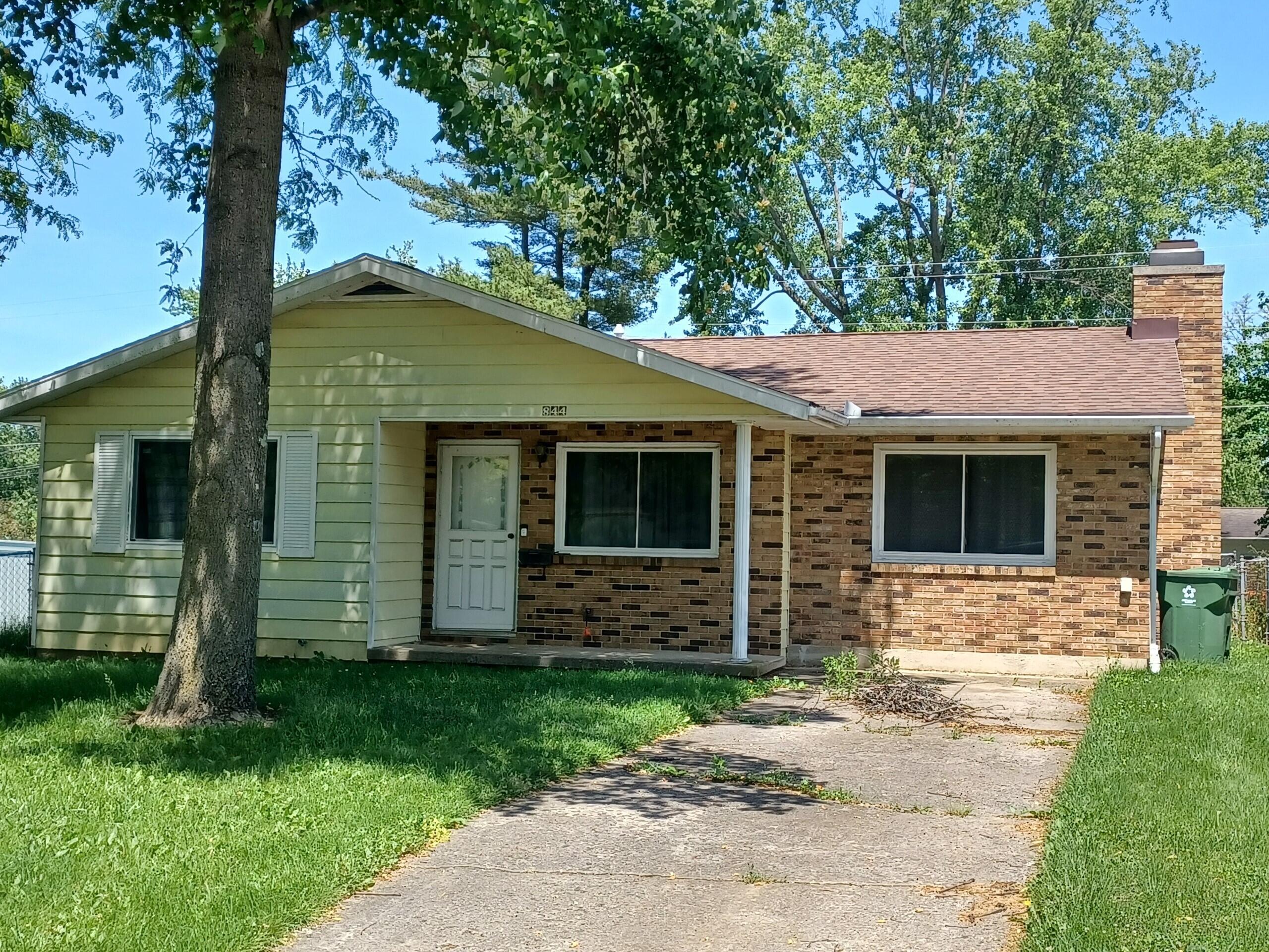 844 Merri Lane Property Photo 1