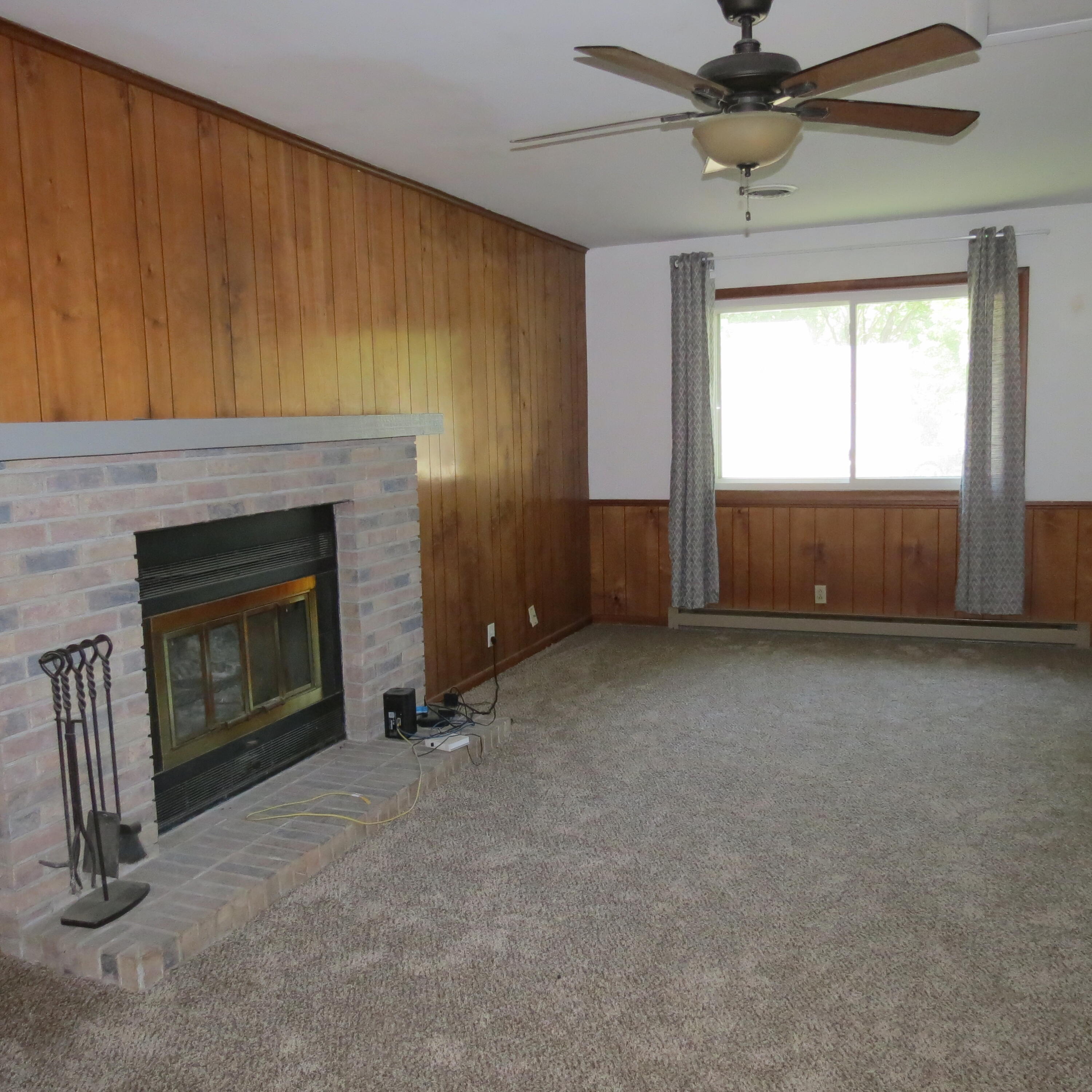 844 Merri Lane Property Photo 4