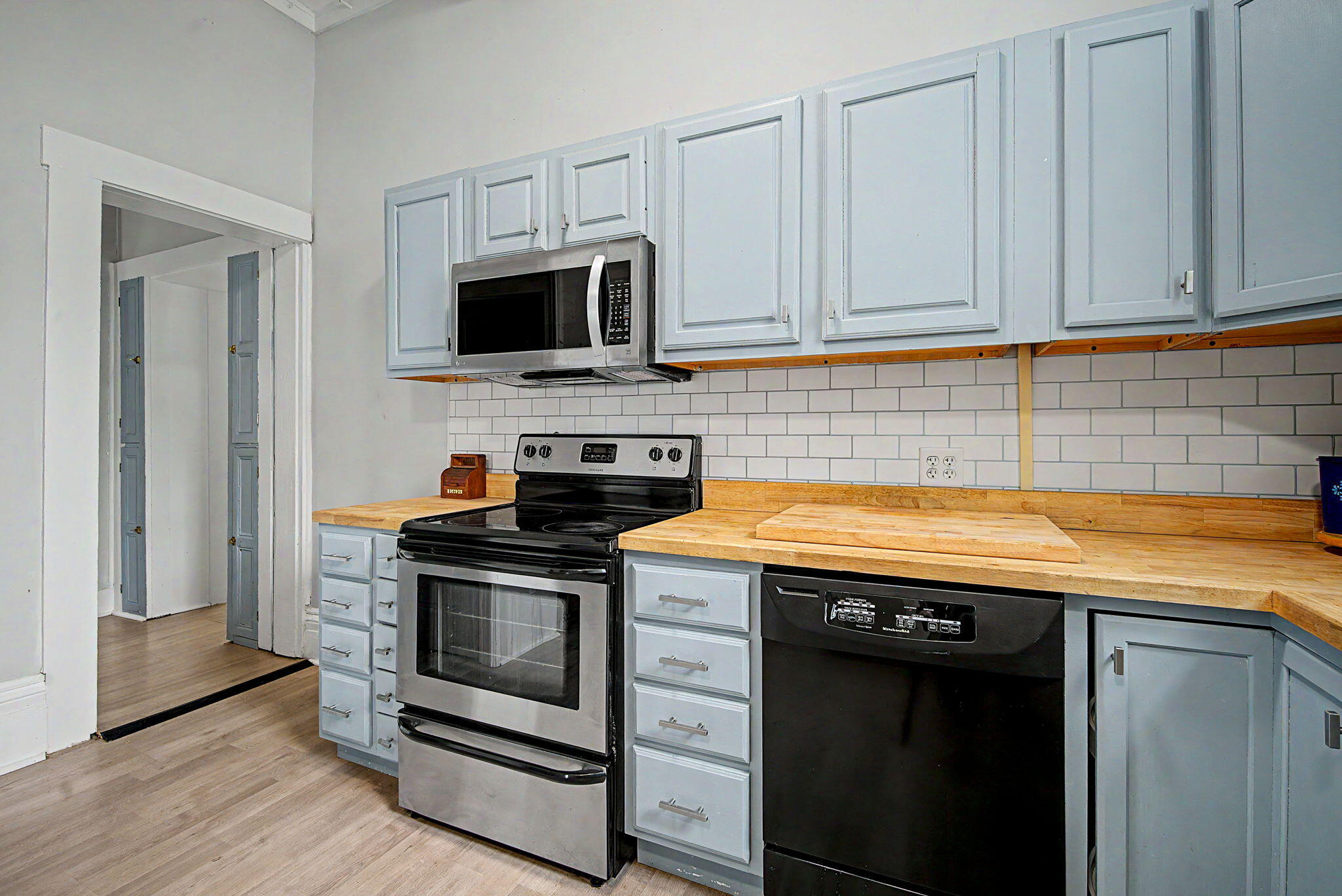 402 Broadway Property Photo 12