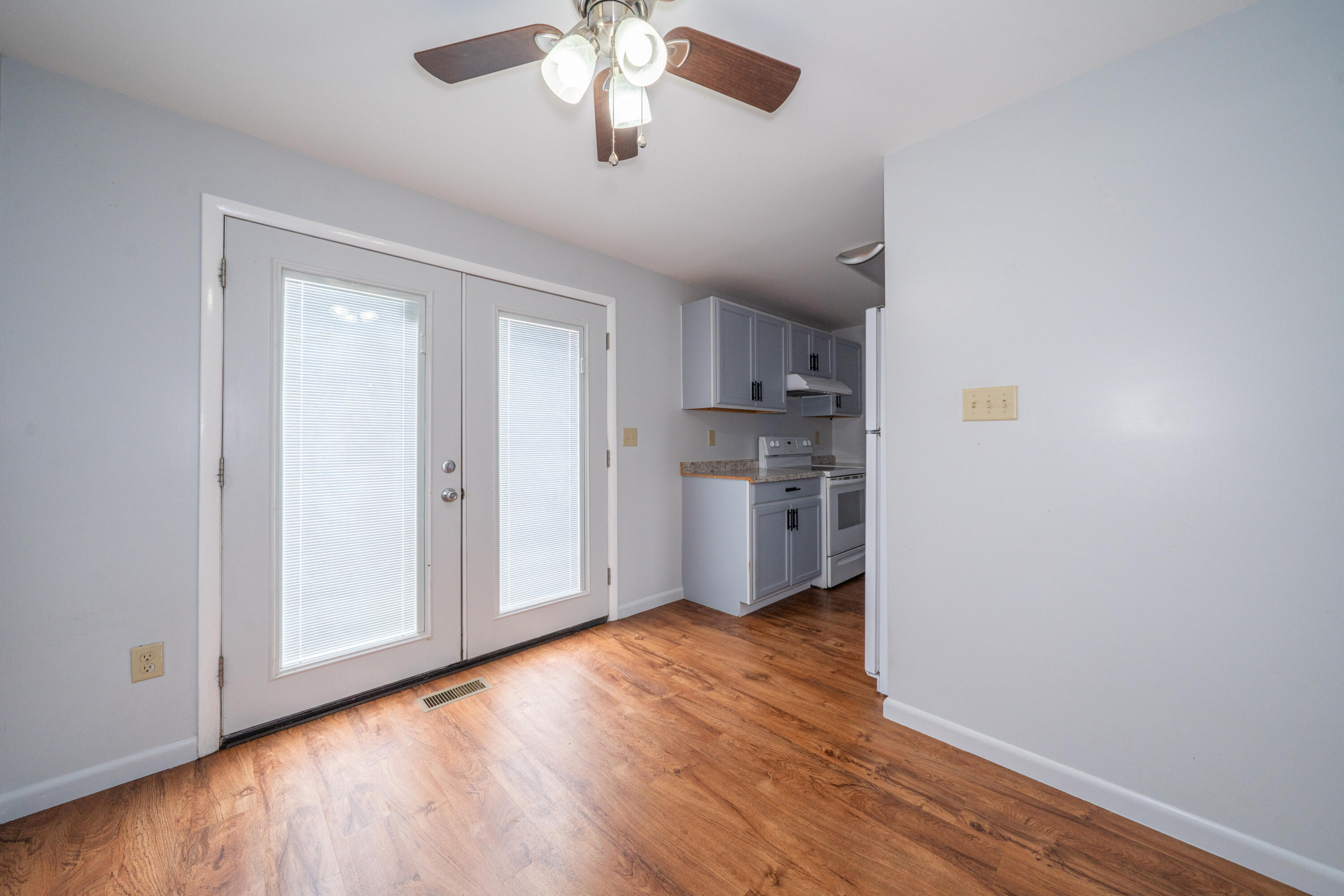 1010 Stoneybrook Trail Property Photo 9