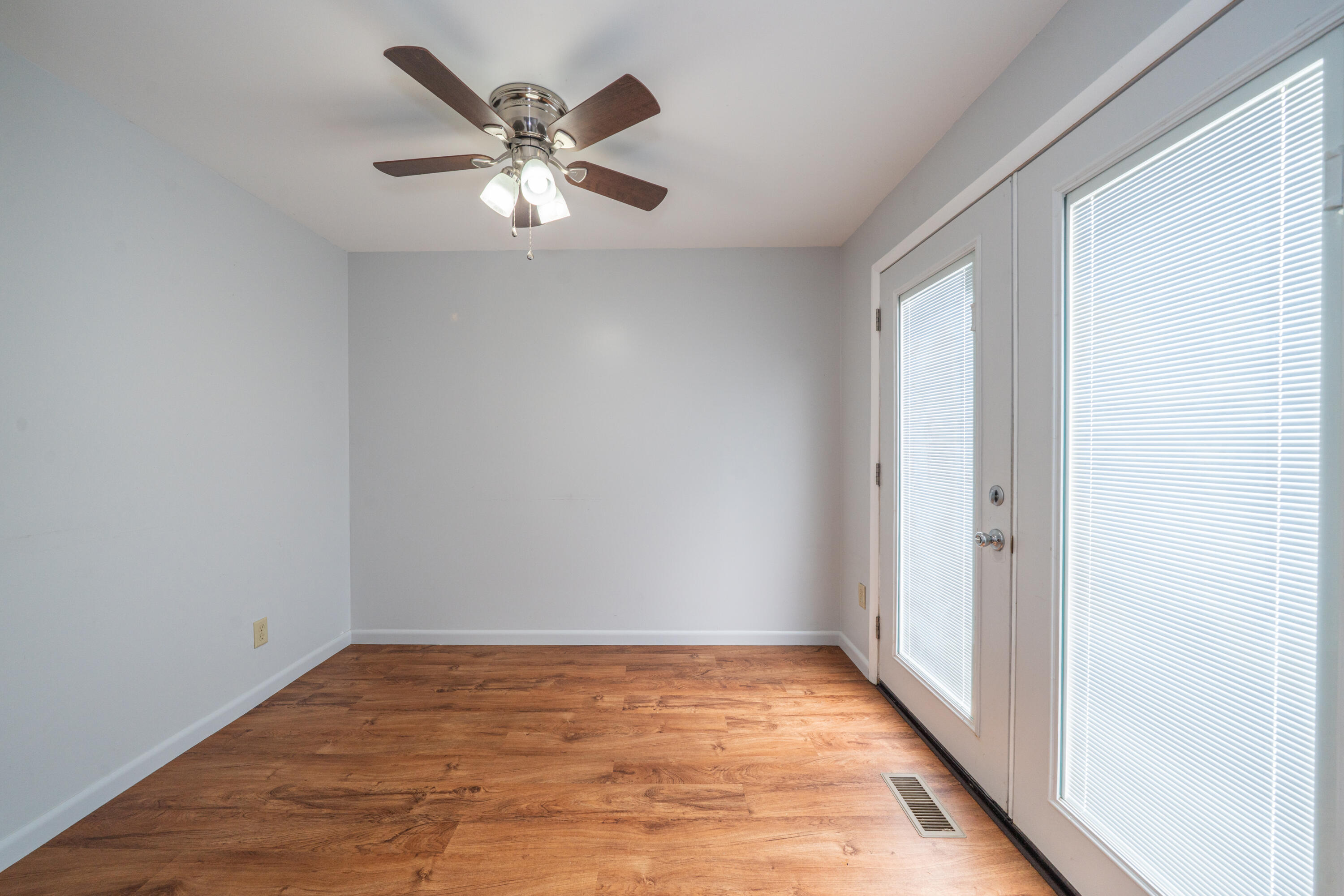 1010 Stoneybrook Trail Property Photo 11