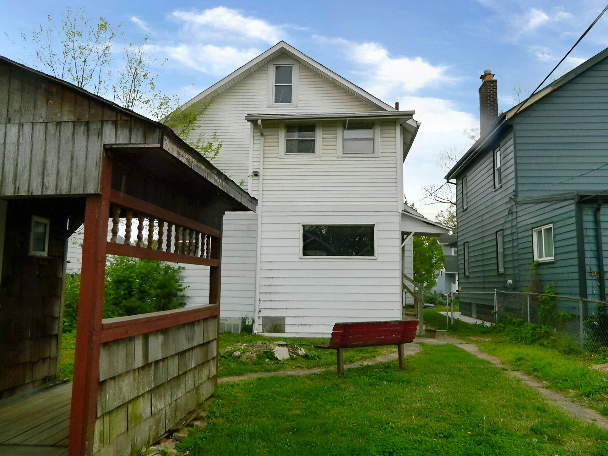228 N Harris Avenue Property Photo 2