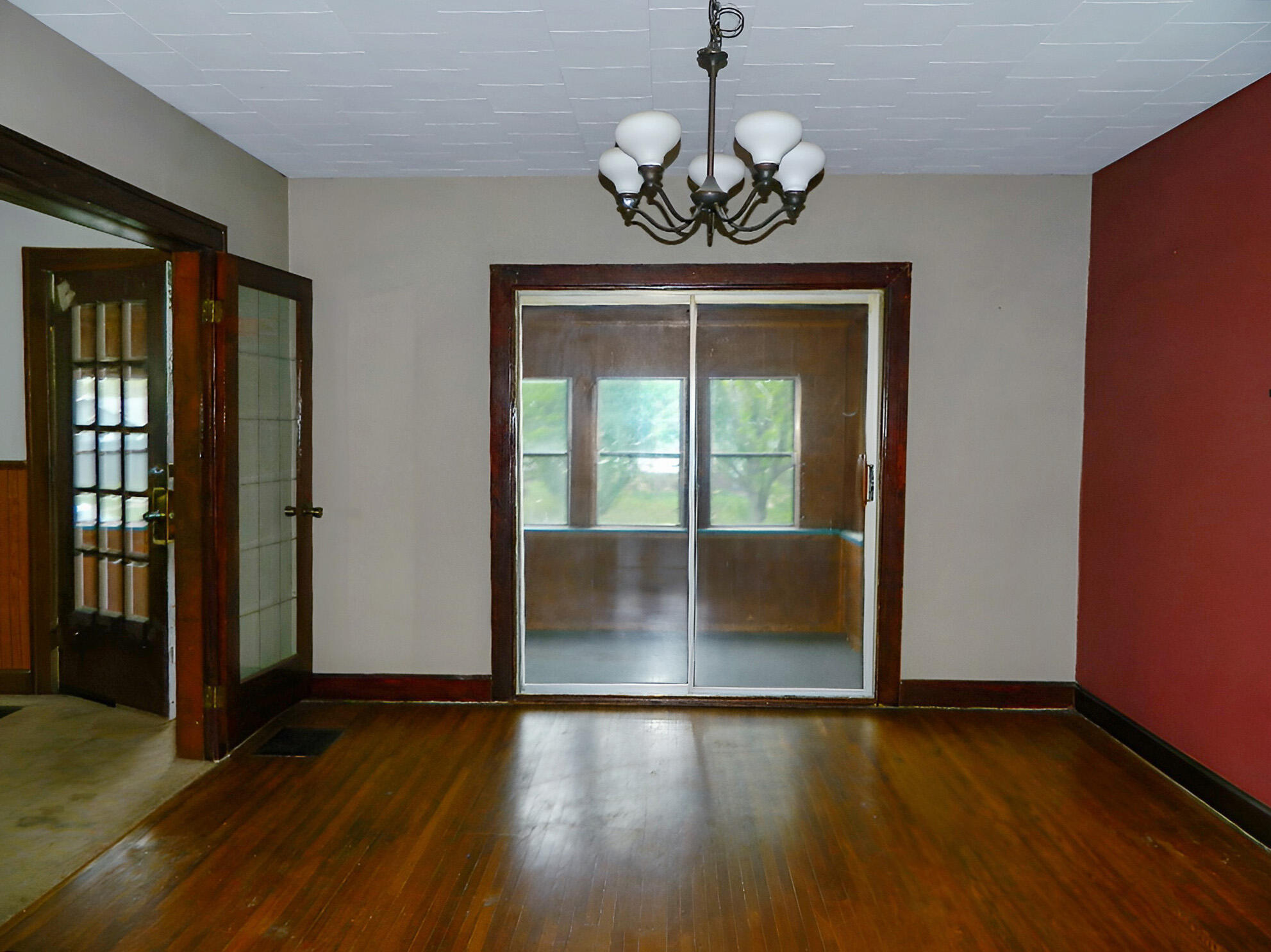228 N Harris Avenue Property Photo 4