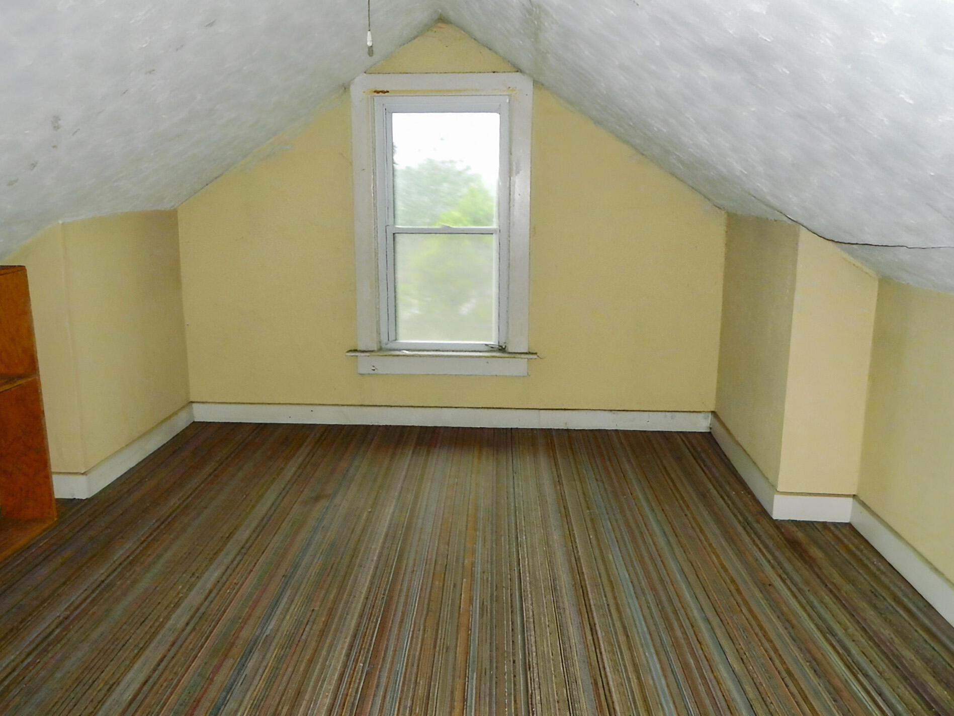 228 N Harris Avenue Property Photo 9