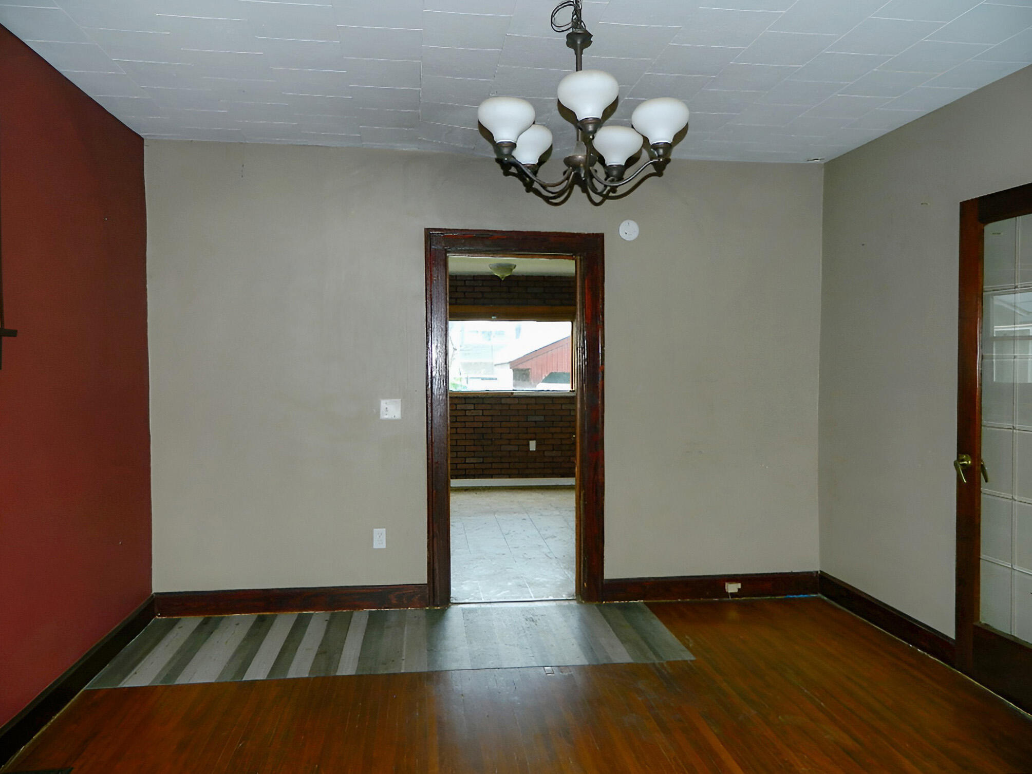 228 N Harris Avenue Property Photo 10