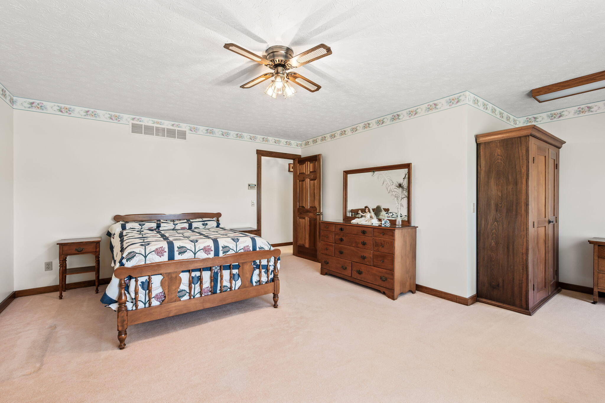 7624 E State Route 41 Property Photo 44