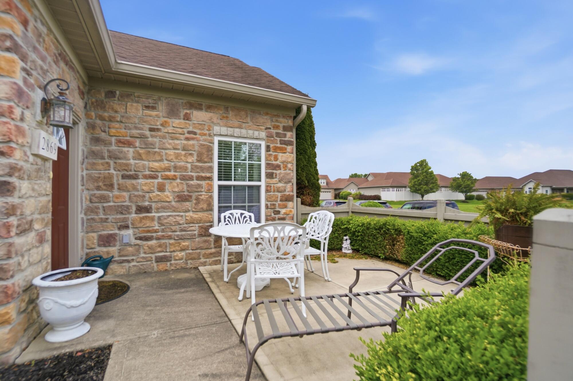 2869 Riverwalk Boulevard Property Photo 6