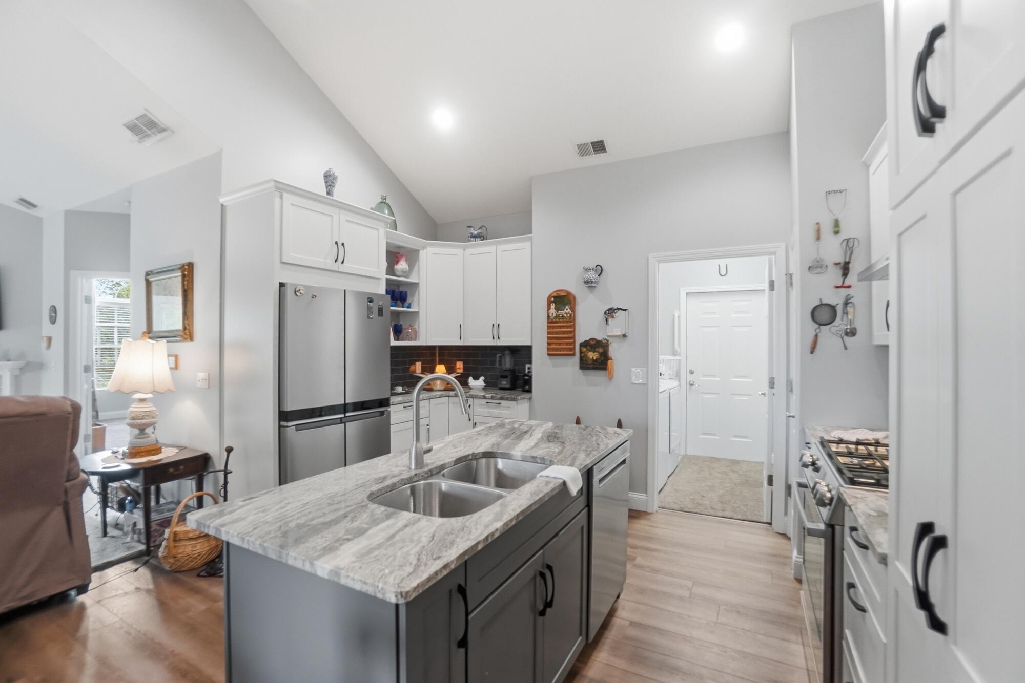 2869 Riverwalk Boulevard Property Photo 14