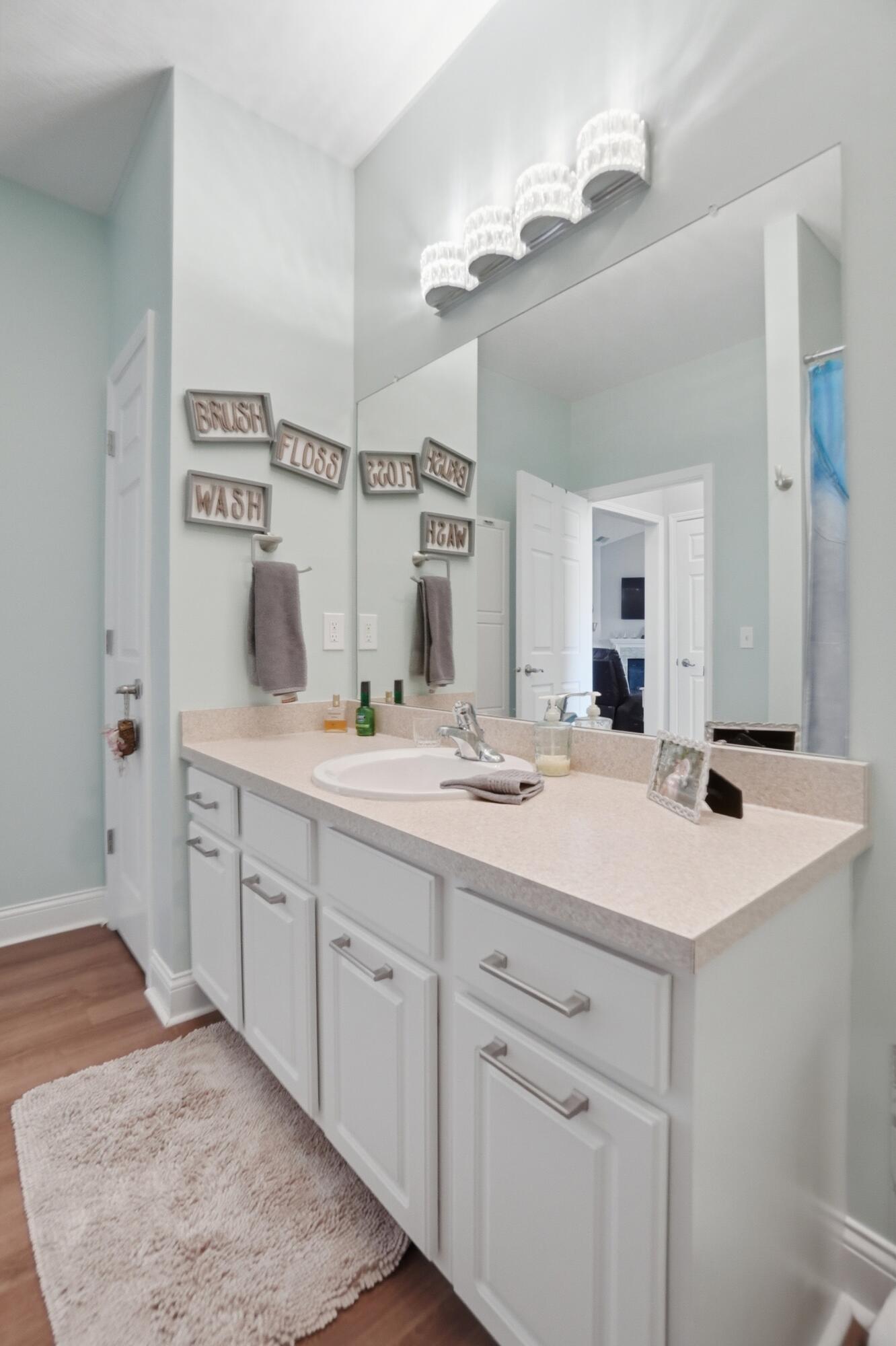 2869 Riverwalk Boulevard Property Photo 37