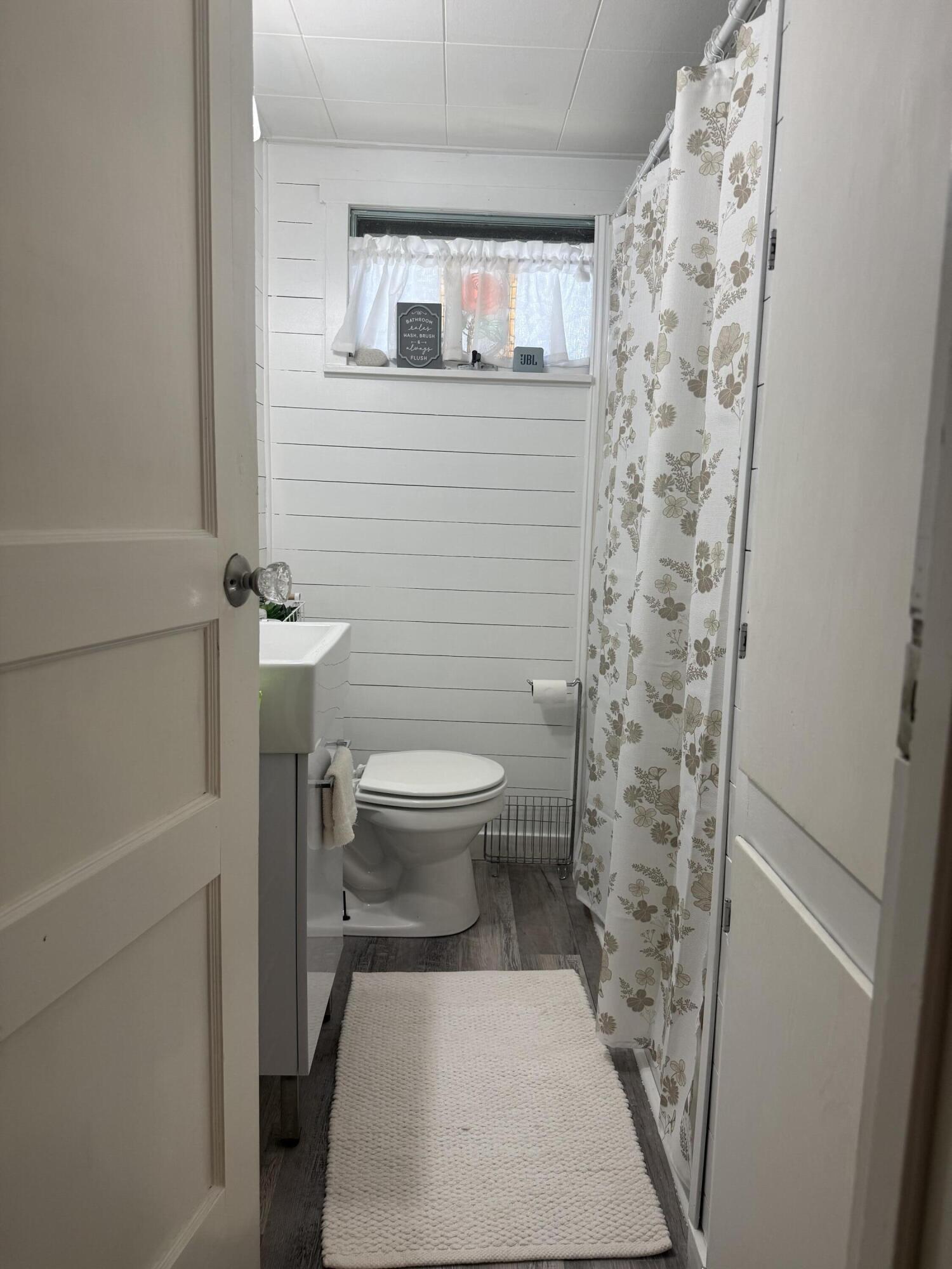 10963 State Street Property Photo 11