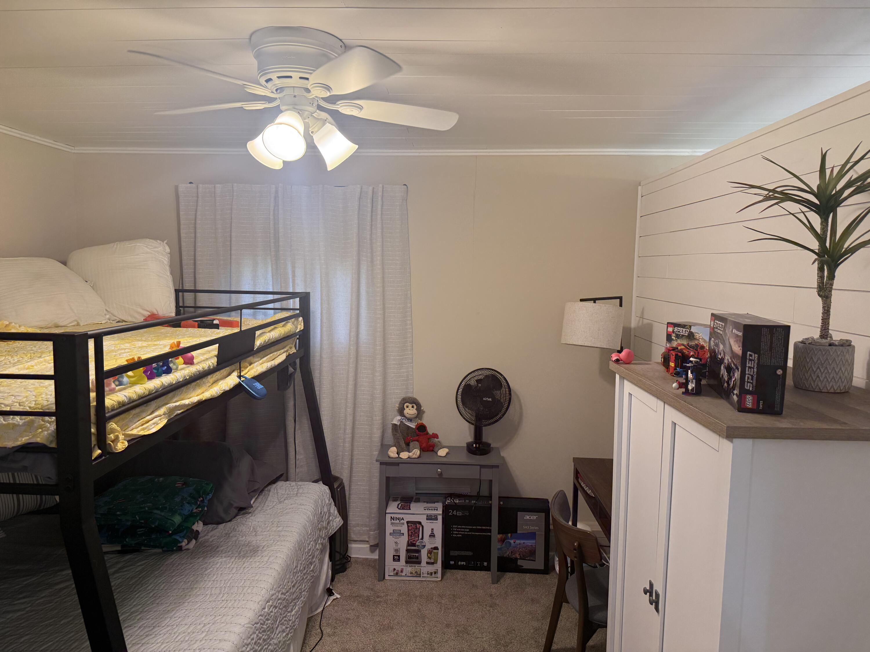 10963 State Street Property Photo 13