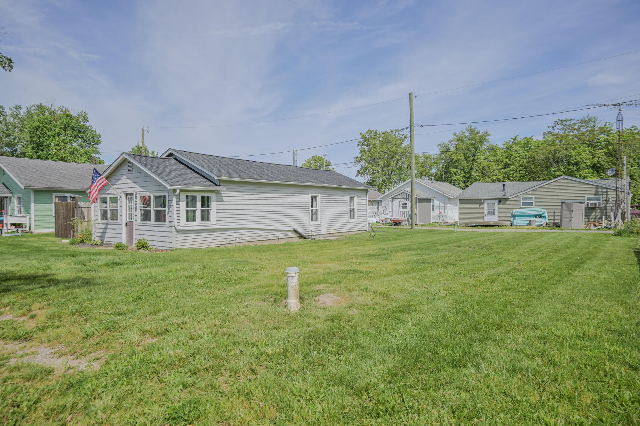 8960 Maple Street Property Photo 2