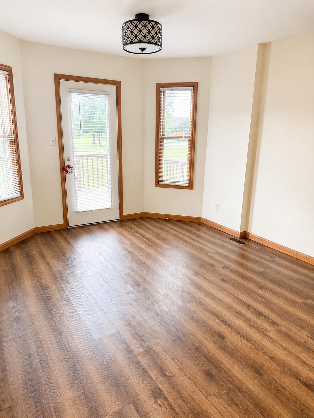 605 Plum Ridge Trail Property Photo 3