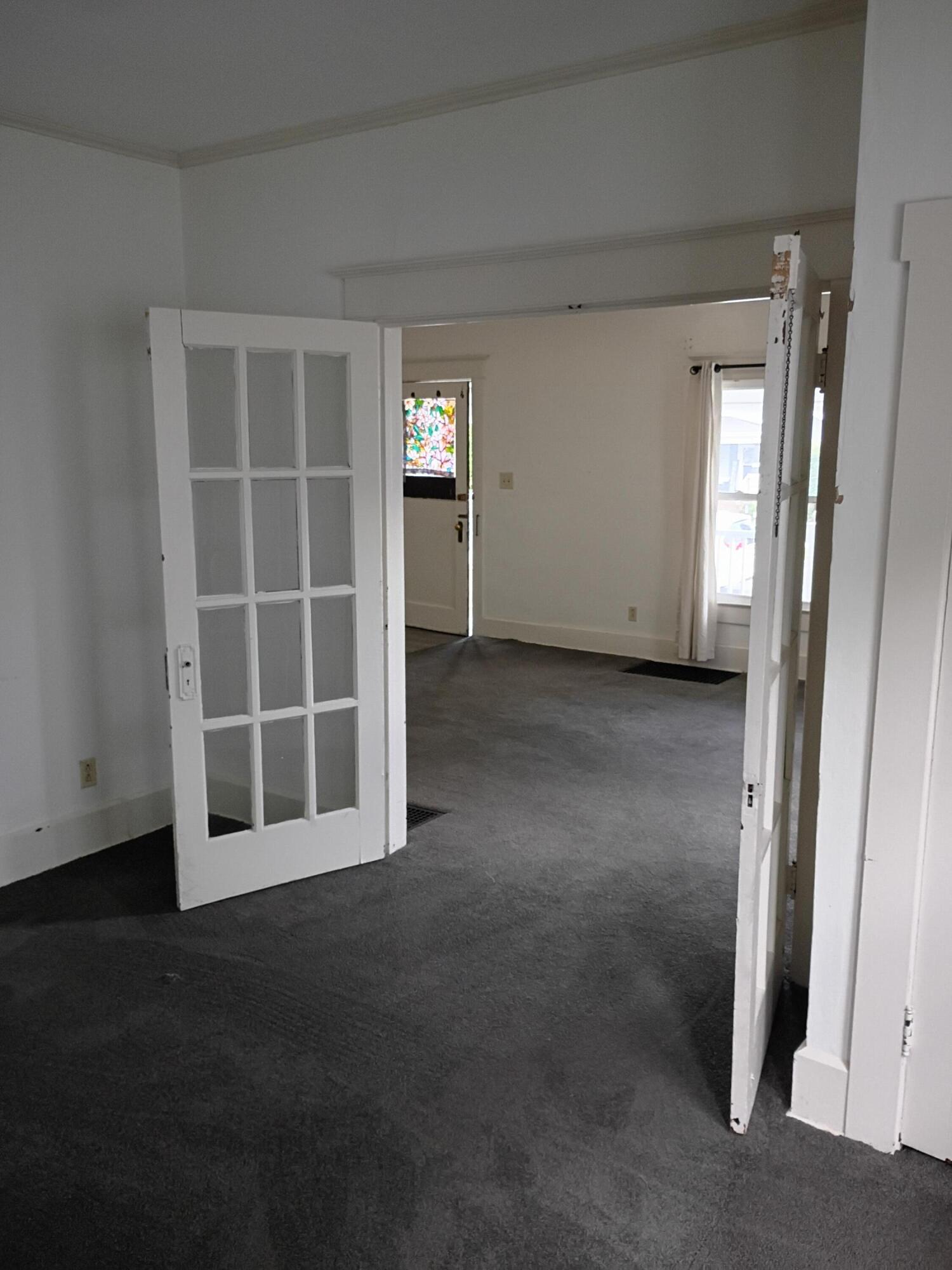 306-308 E Northern Avenue Property Photo 6