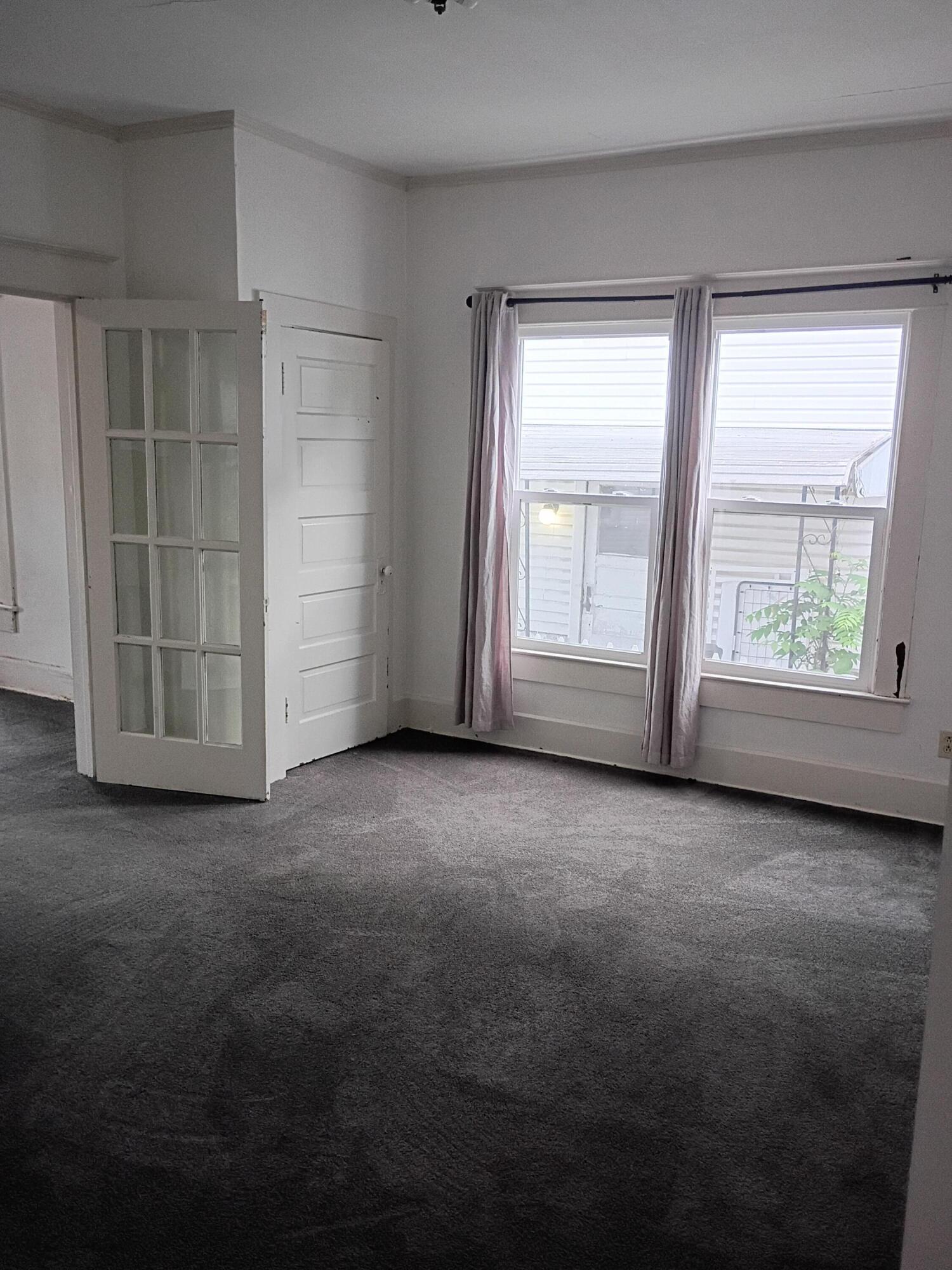 306-308 E Northern Avenue Property Photo 9