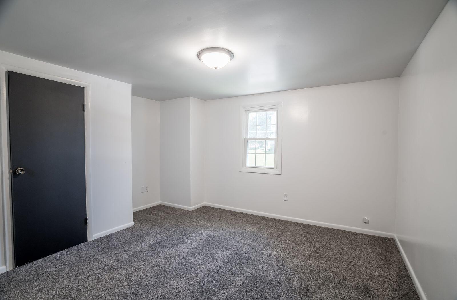 447 Towpath Trail Property Photo 9