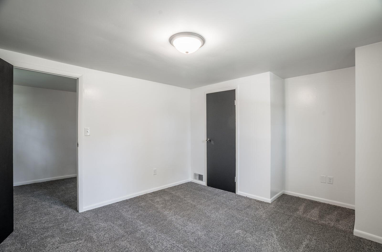 447 Towpath Trail Property Photo 10