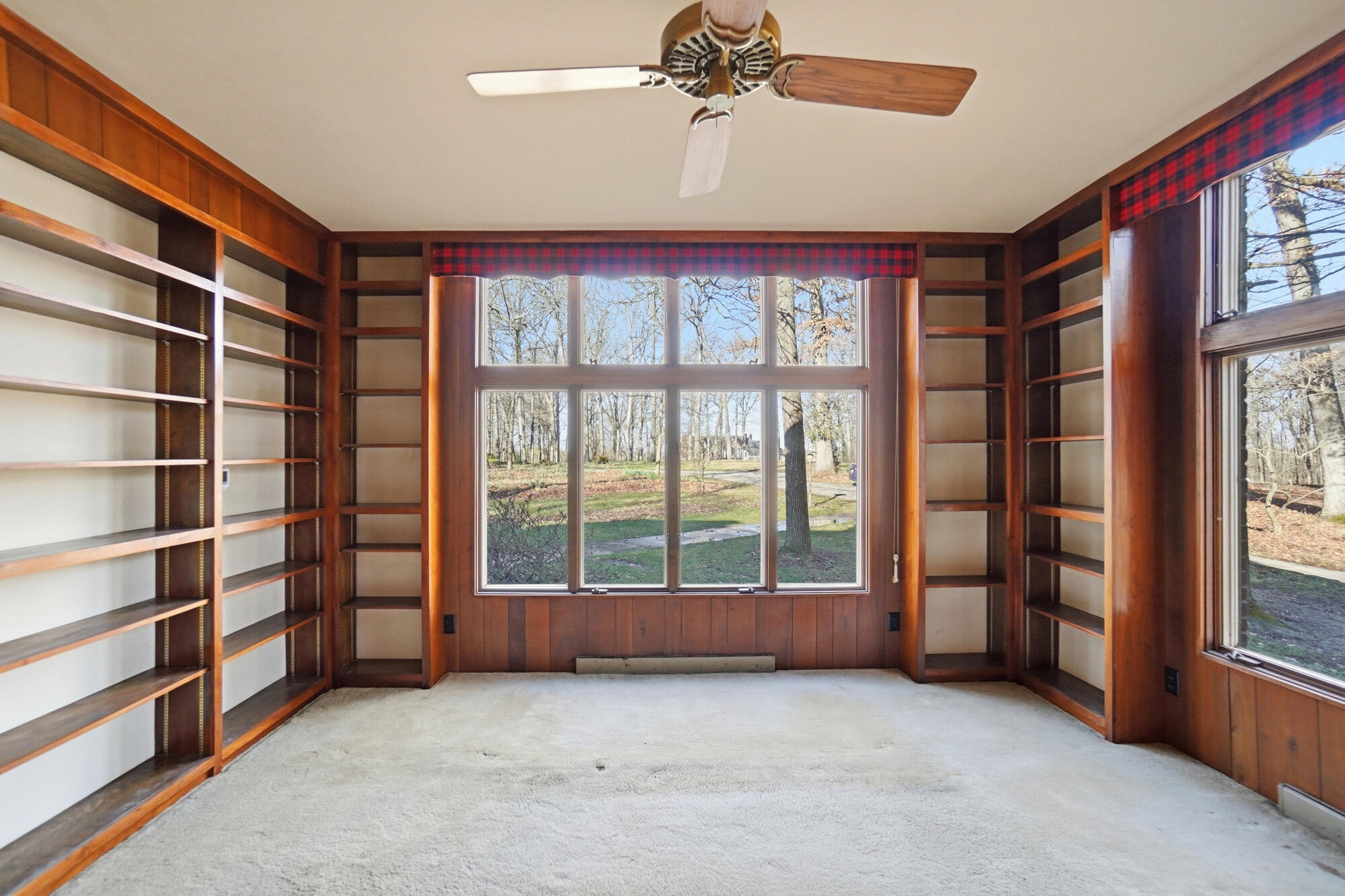 2438 Signal Hill Road Property Photo 15