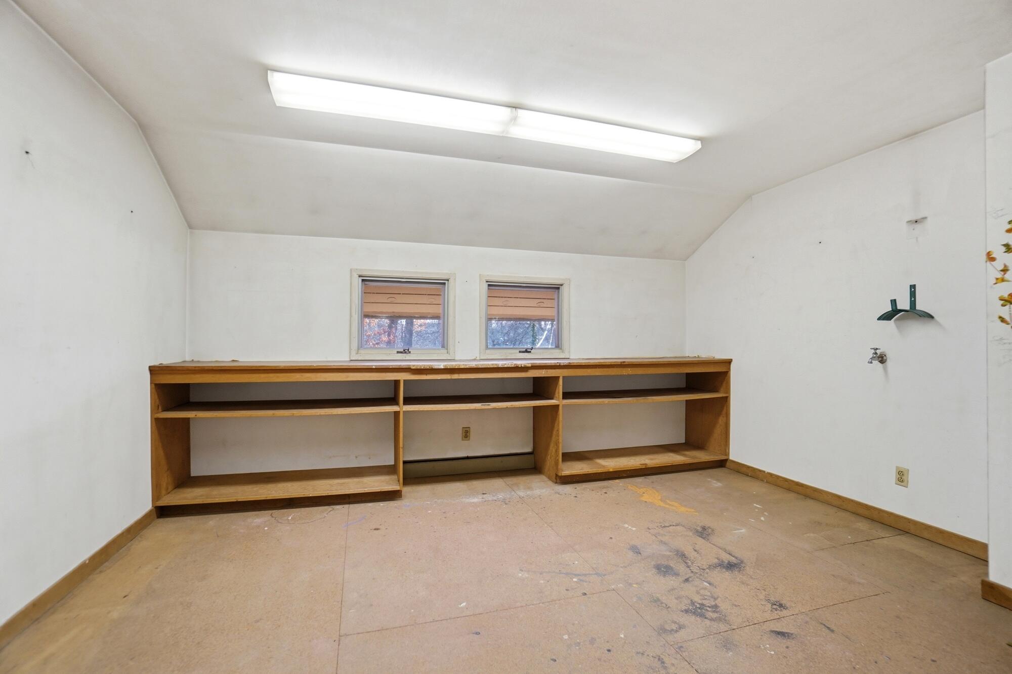 2438 Signal Hill Road Property Photo 19