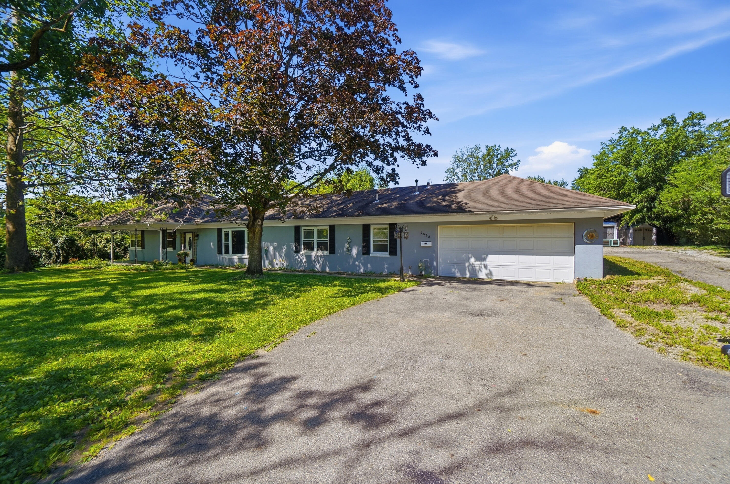 2553 Derr Road Property Photo 1