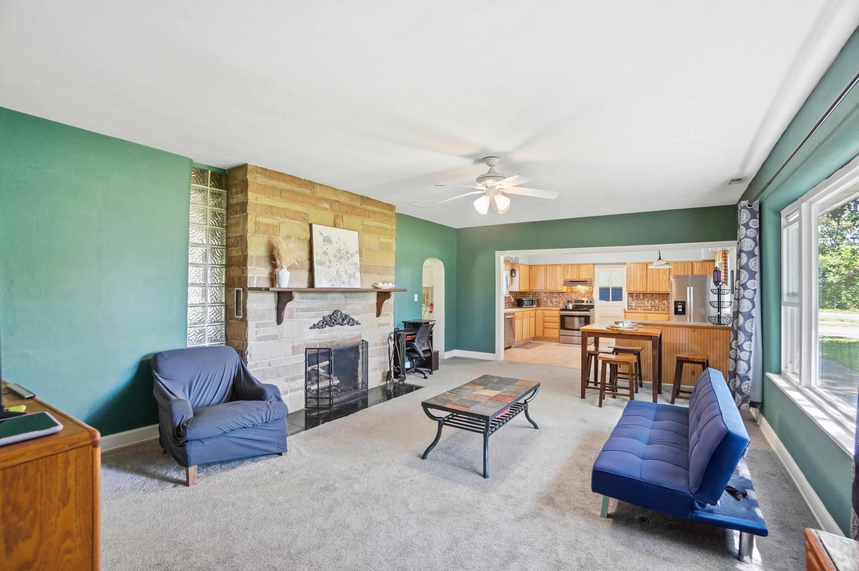 2553 Derr Road Property Photo 7