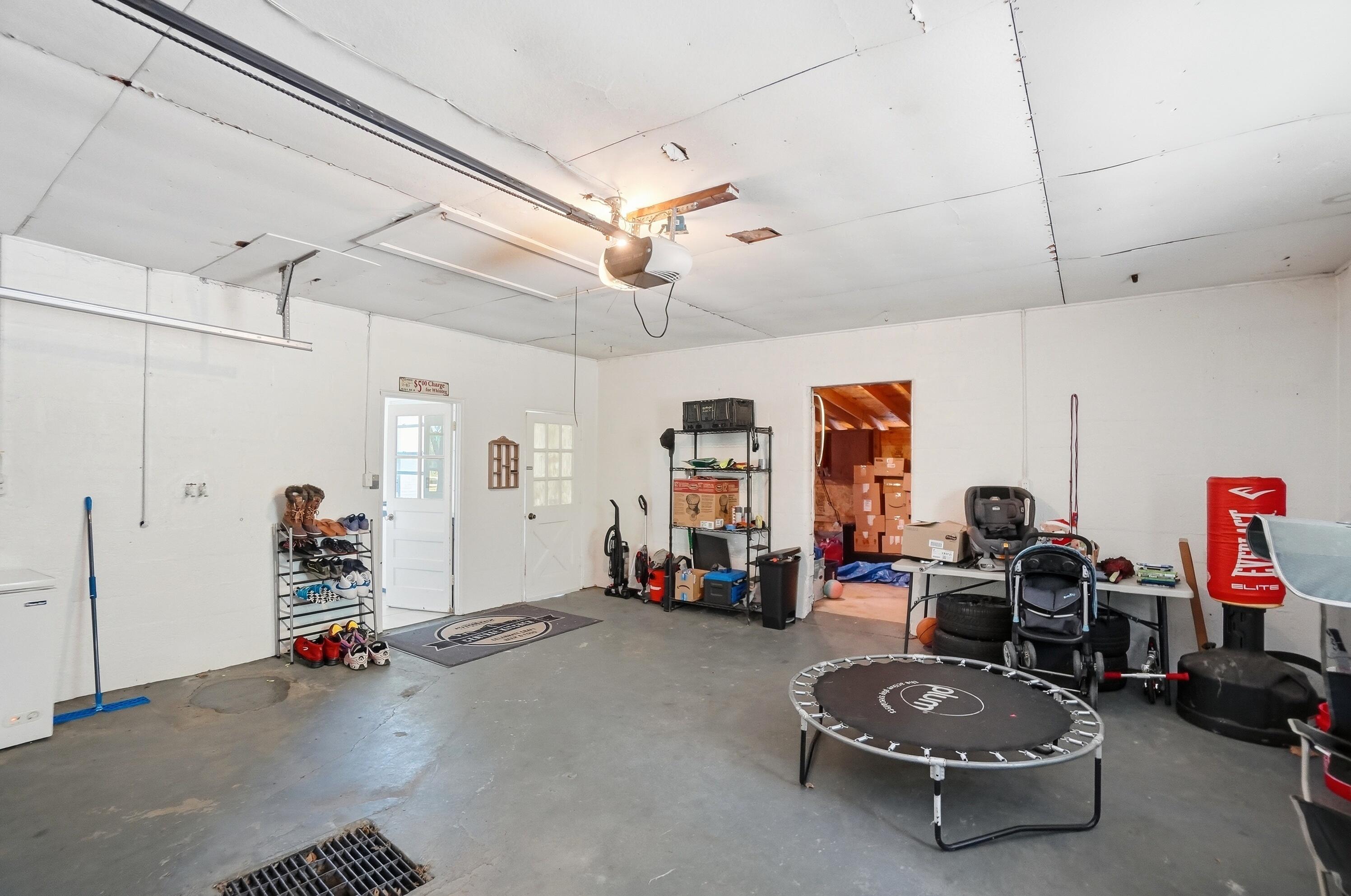 2553 Derr Road Property Photo 29