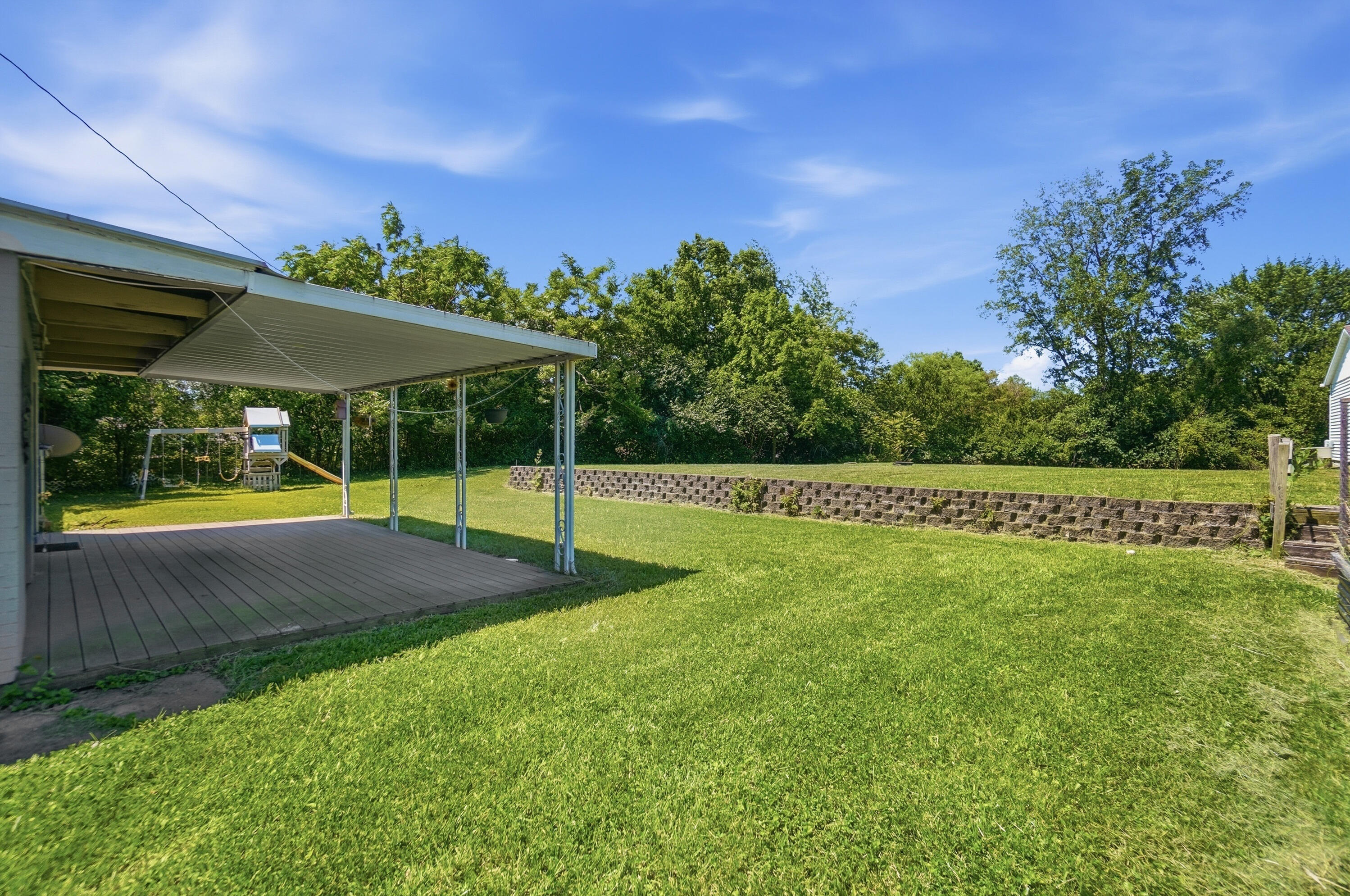 2553 Derr Road Property Photo 35