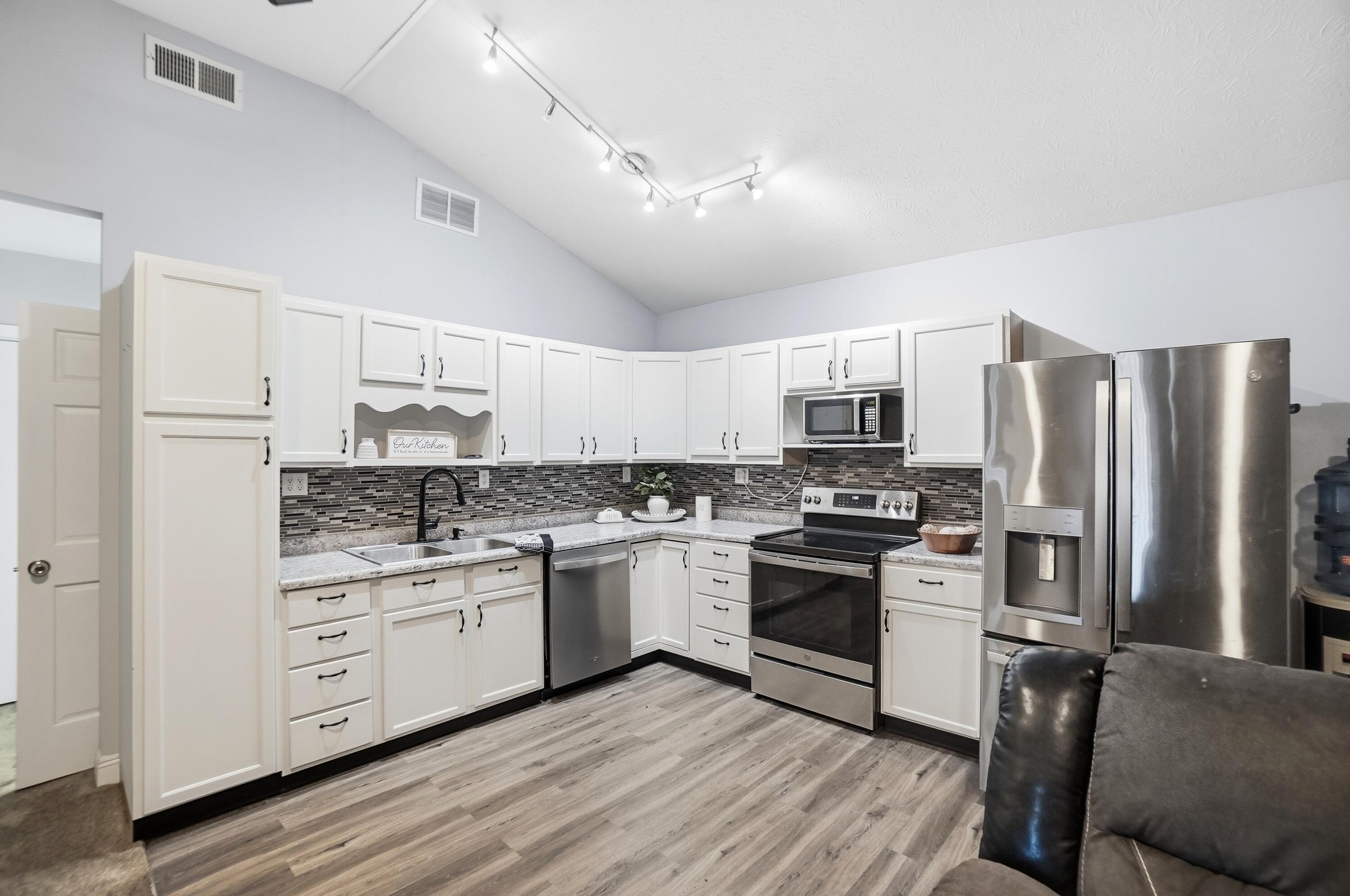 2553 Derr Road Property Photo 42