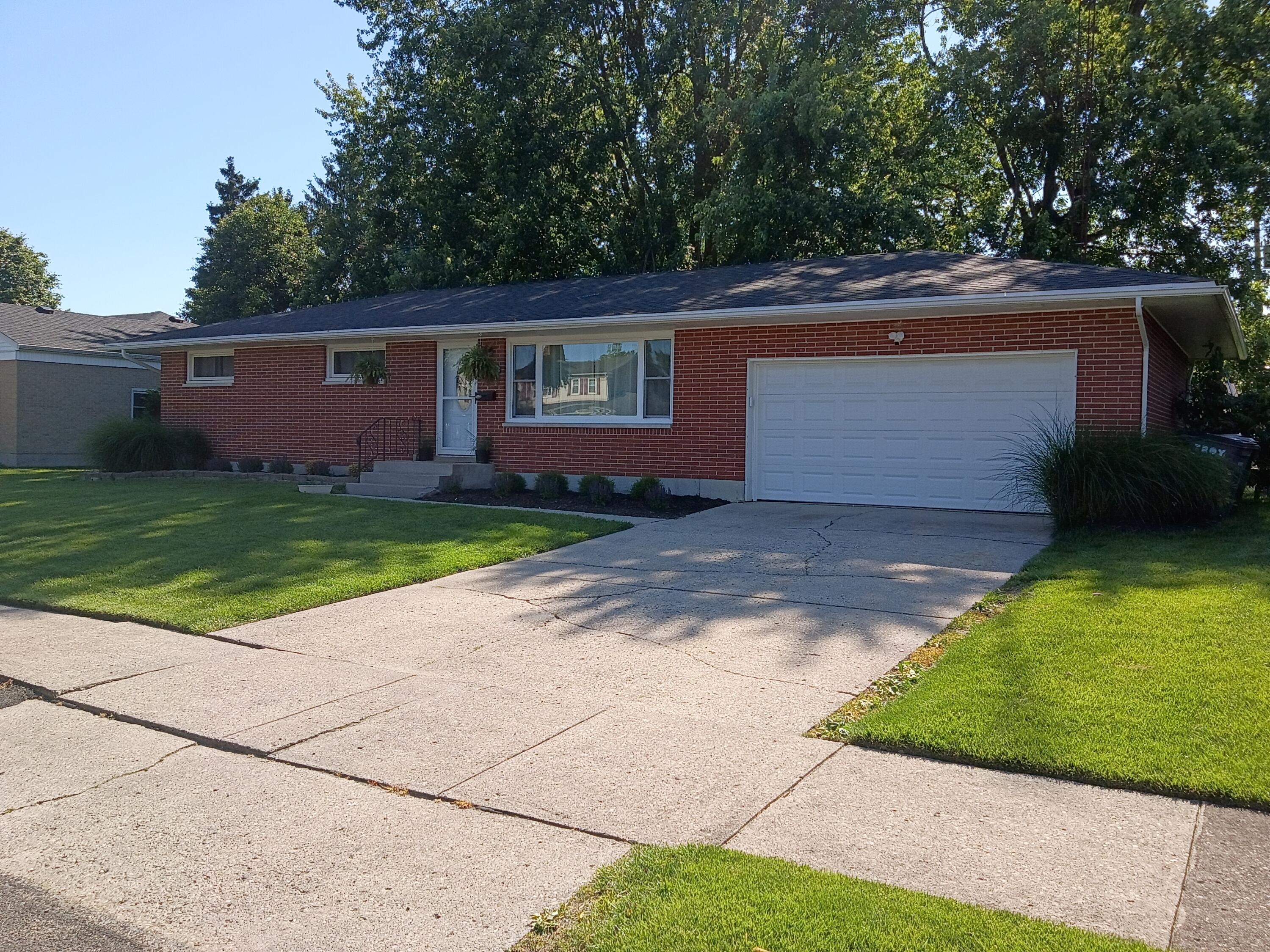 746 N Dorset Road Property Photo 2