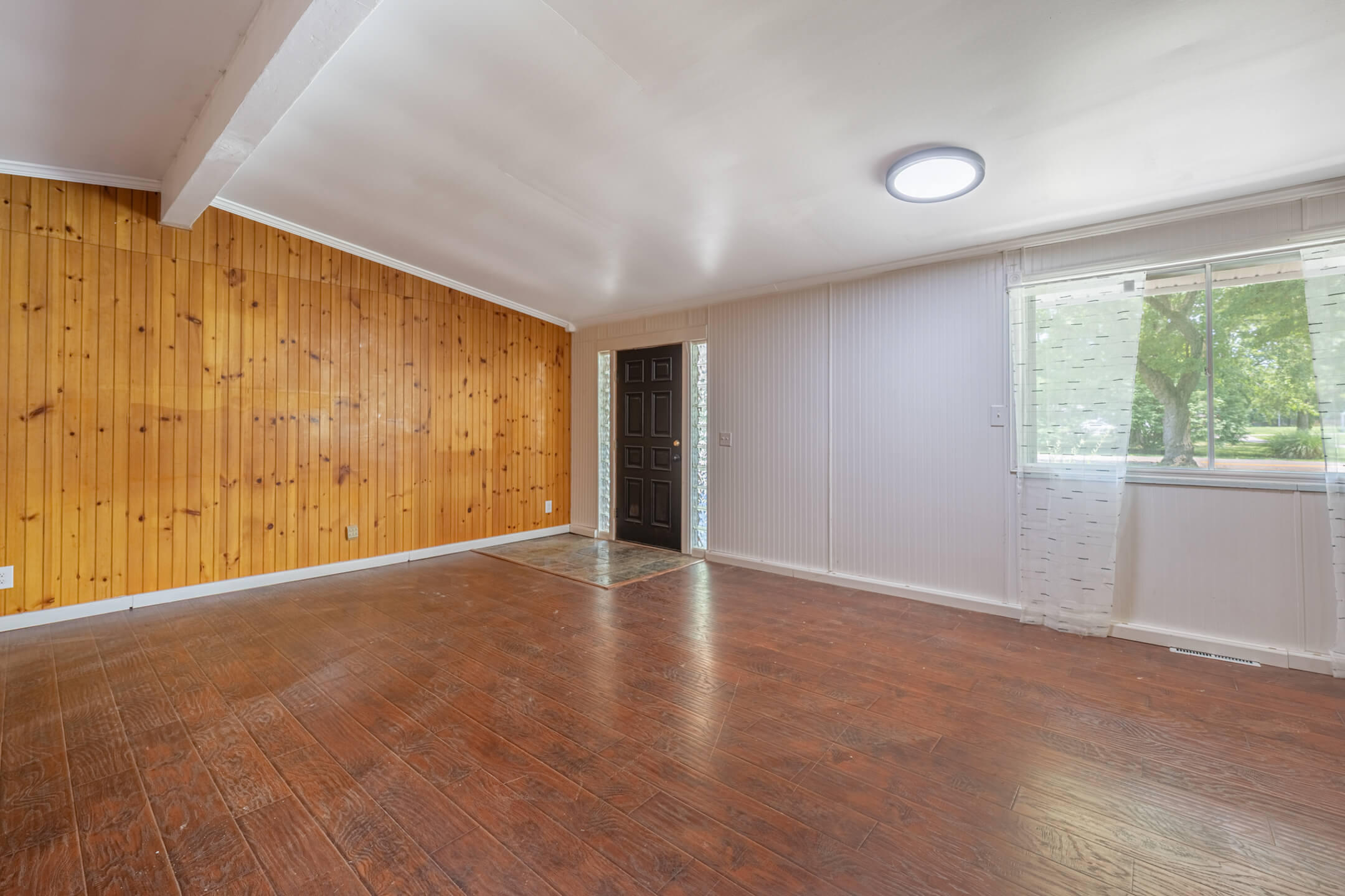 2617 Shadycrest Drive Property Photo 4